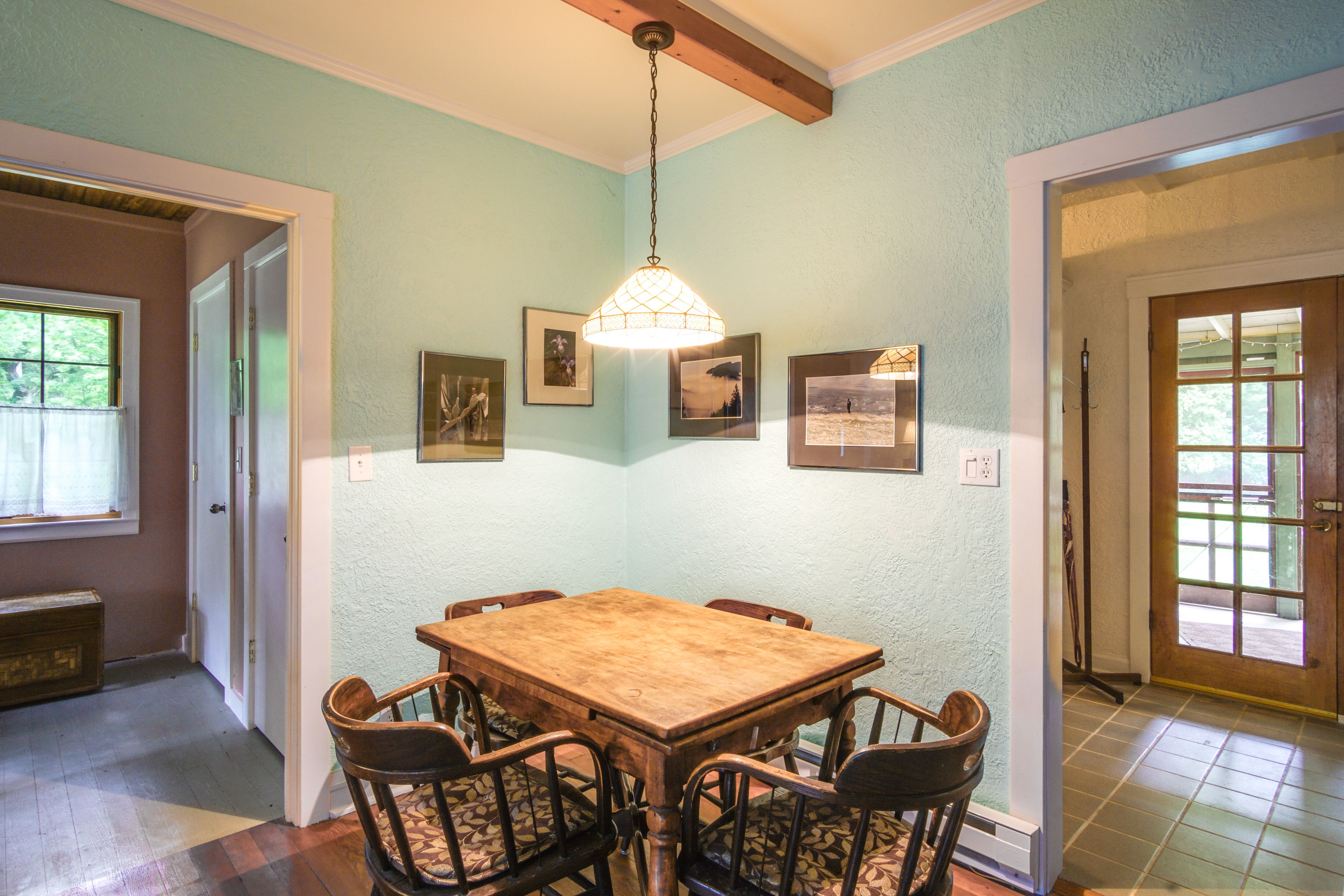 Dining Area | Dishes & Flatware Provided