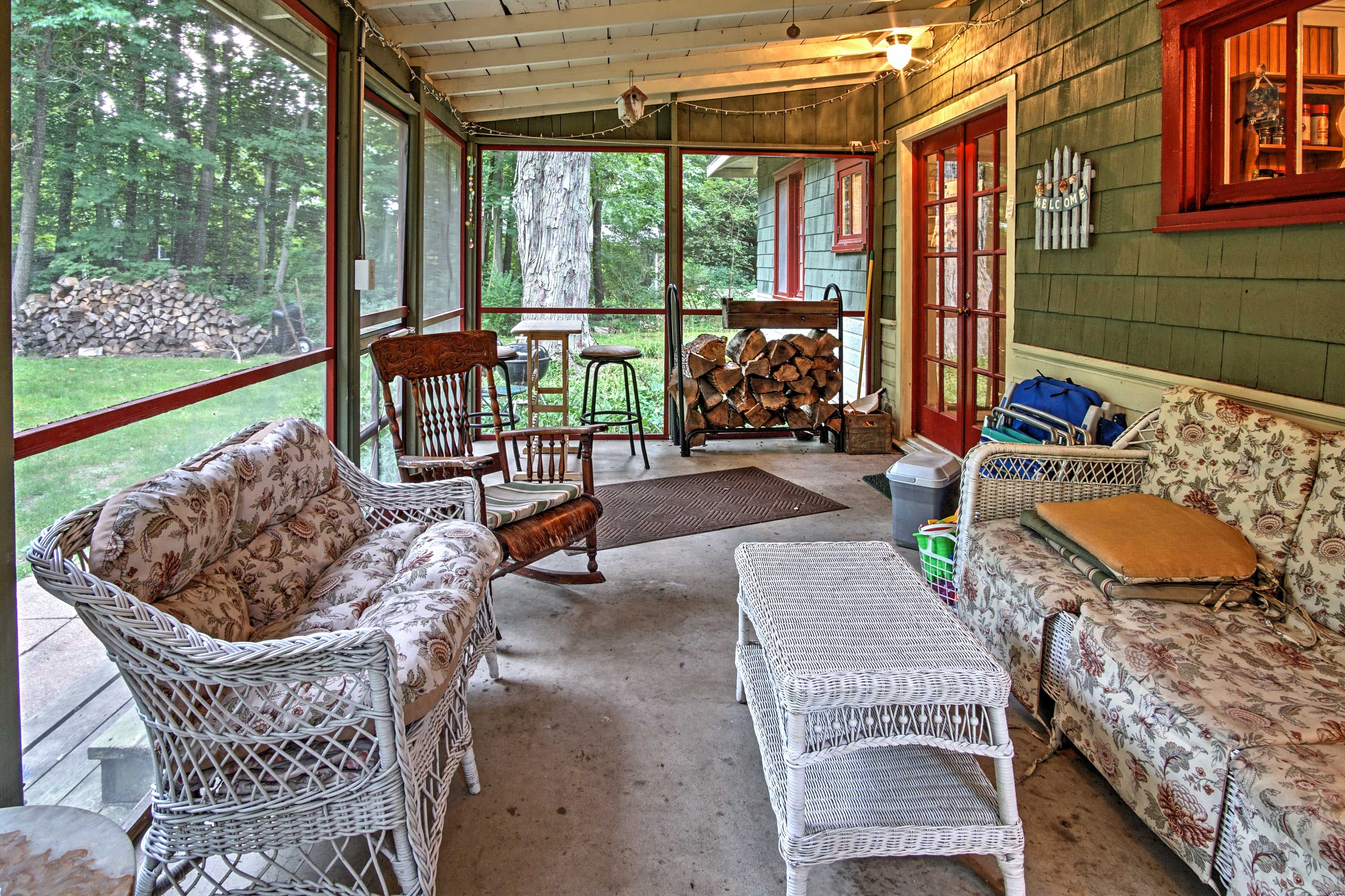Screened-In Porch