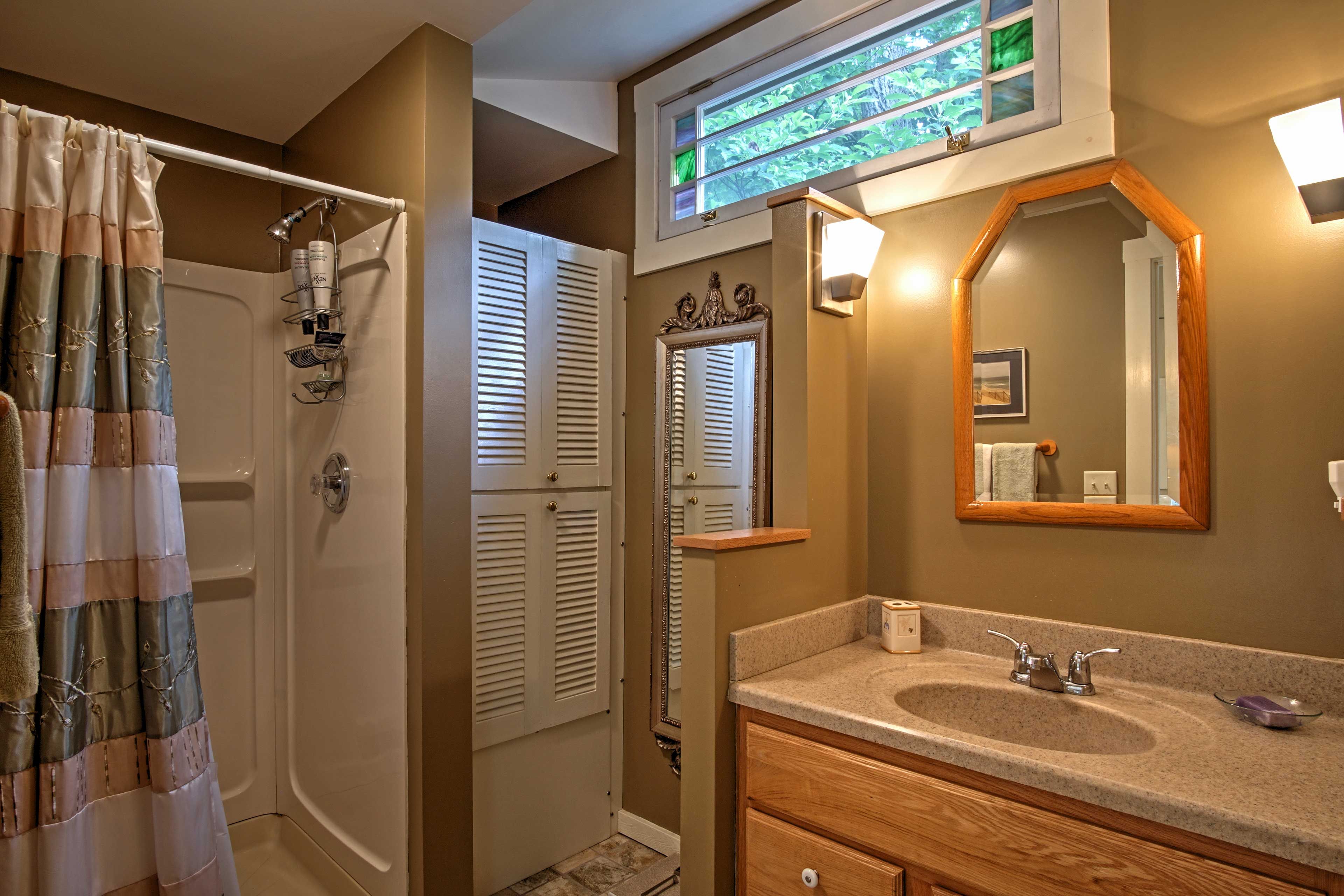 Full Bathroom