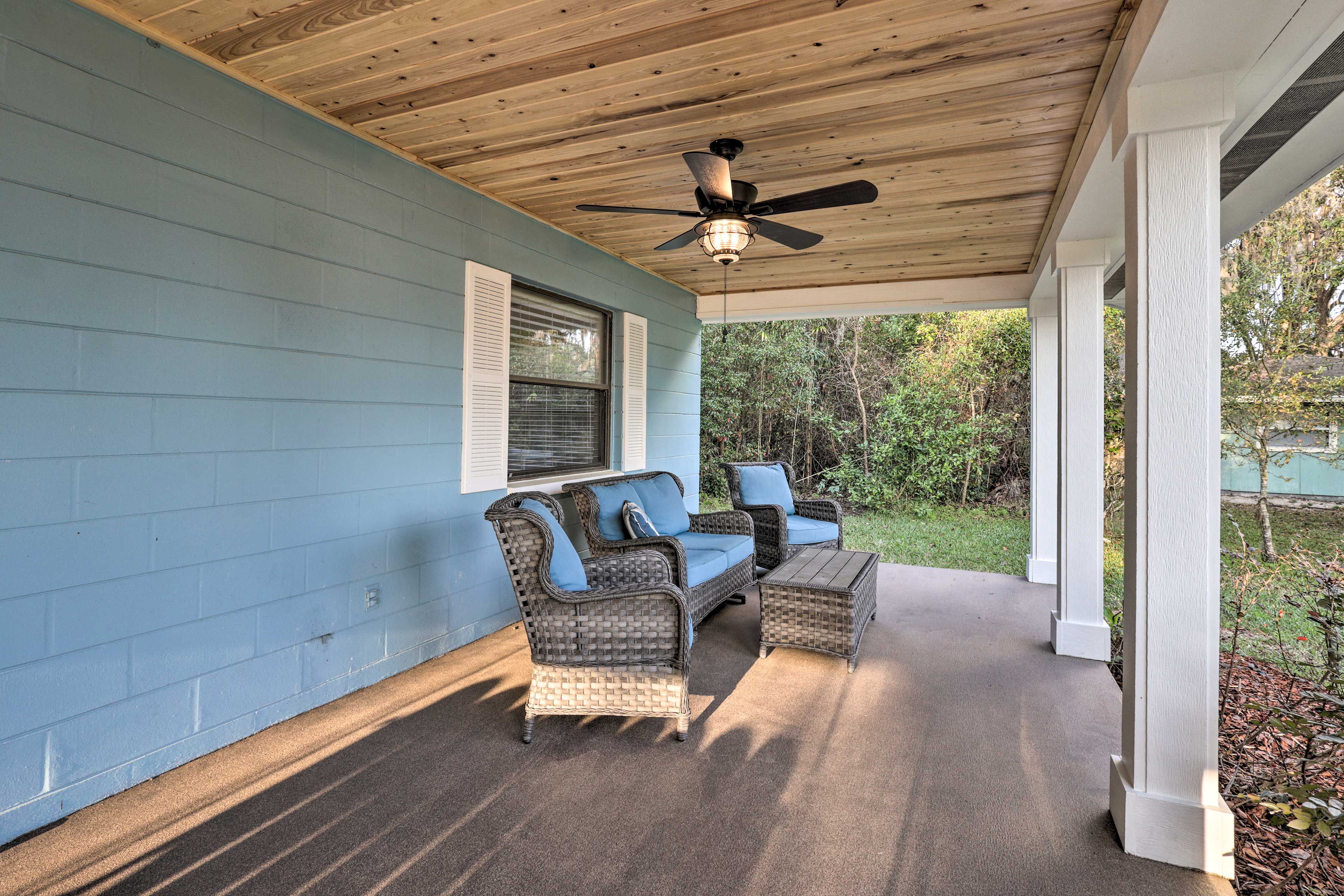 Private Covered Porch