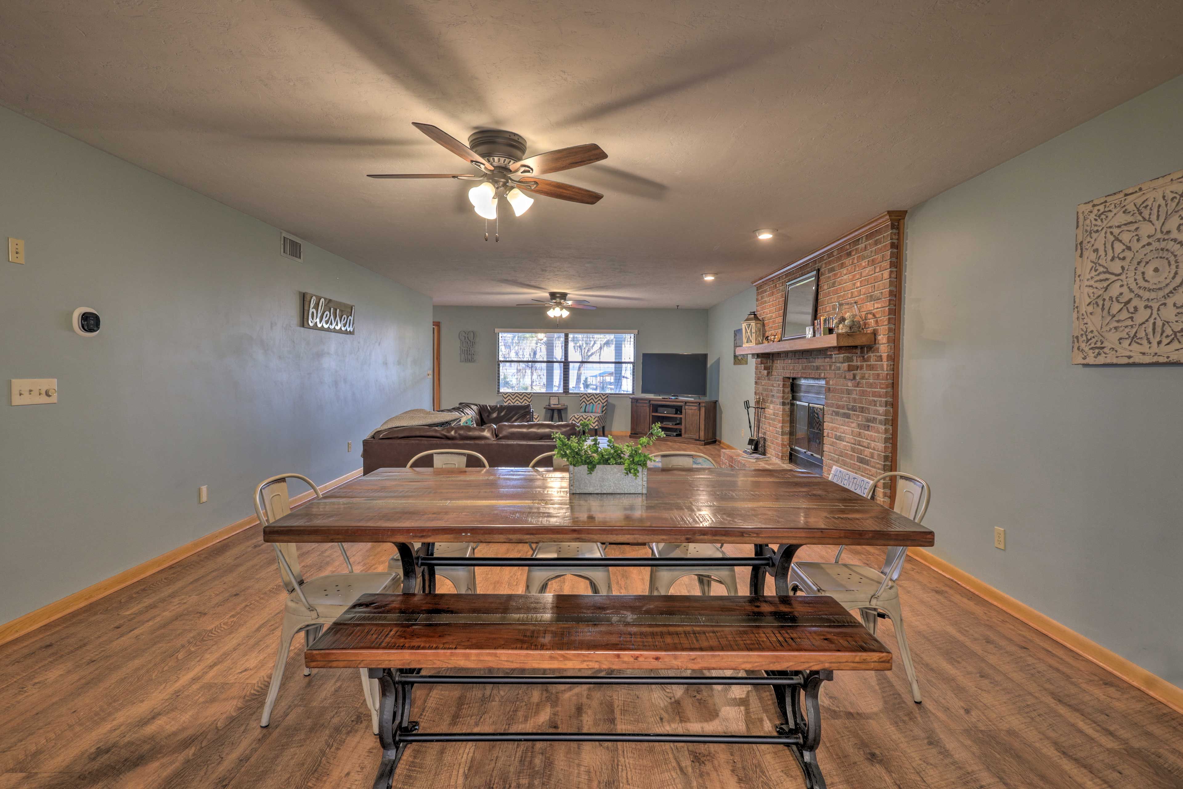 Dining Table | Dishware & Flatware Provided