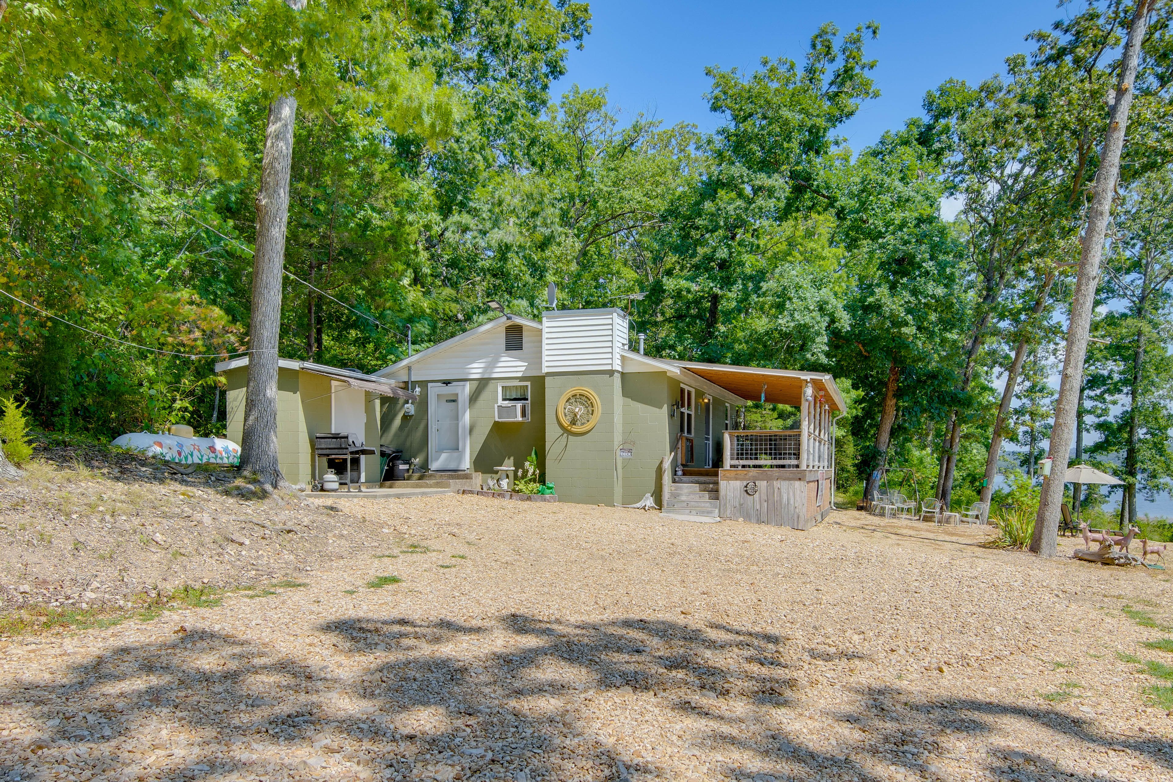Parking | Driveway (3 Vehicles)
