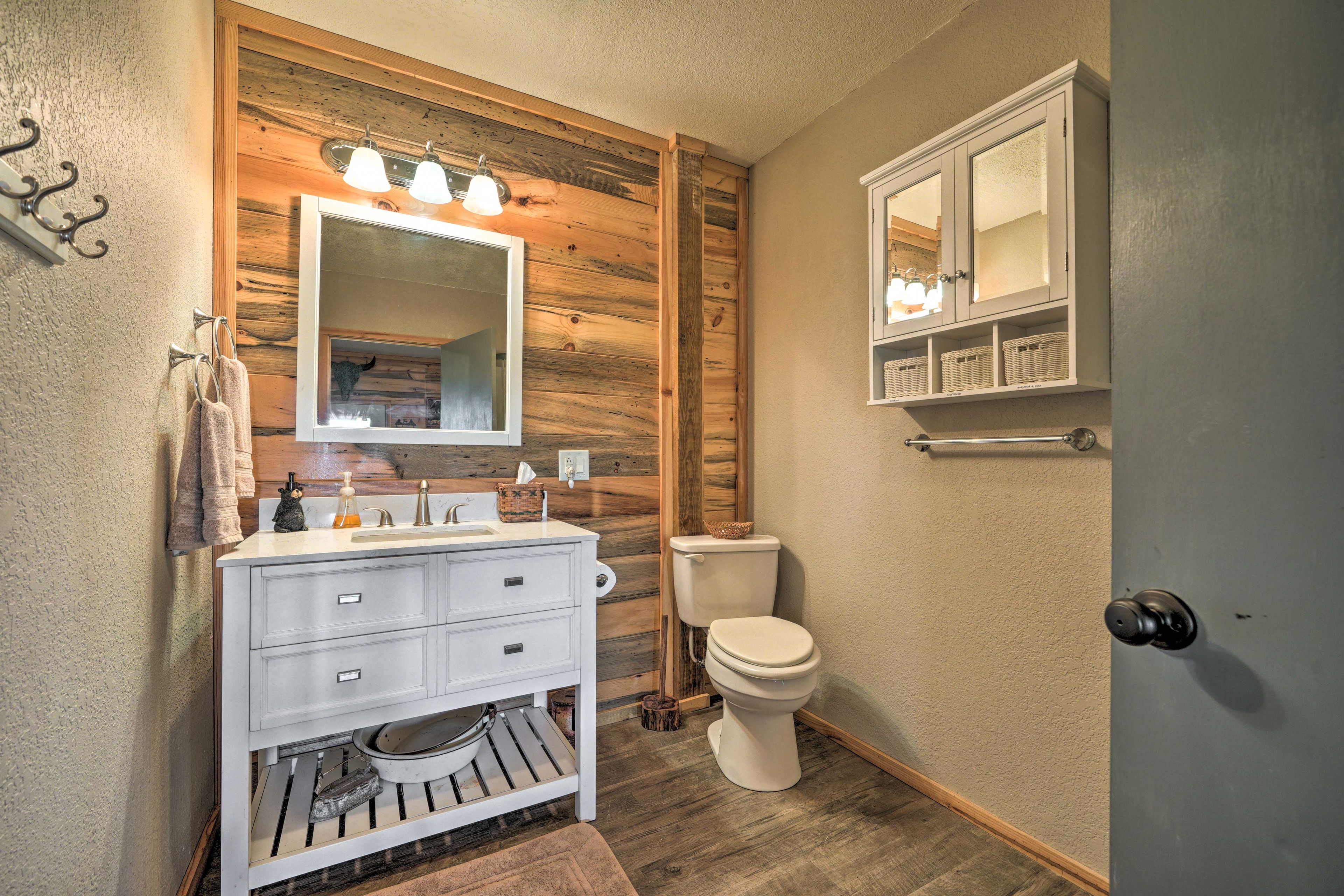 Full Bathroom | Toiletries Provided | Towels Provided