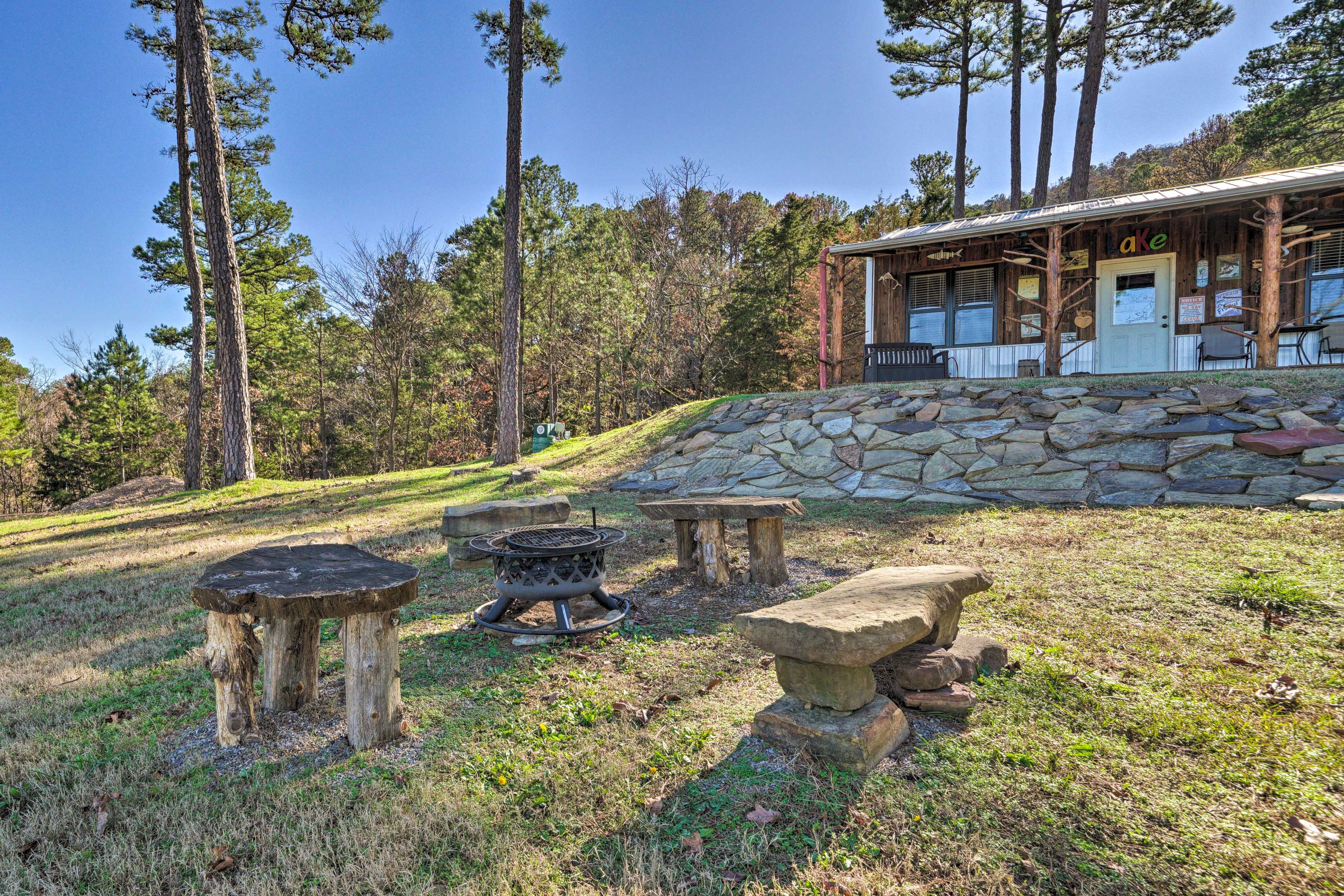 Spacious Yard | Fire Pit | Charcoal Grill