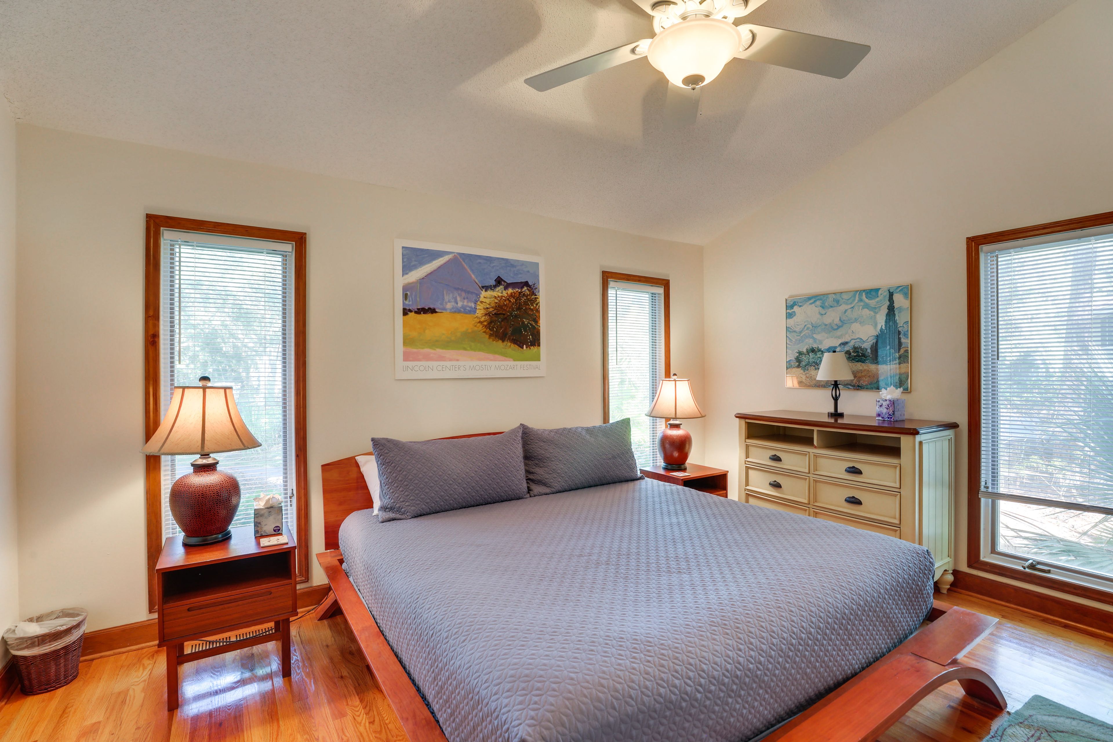Bedroom 1 | King Bed