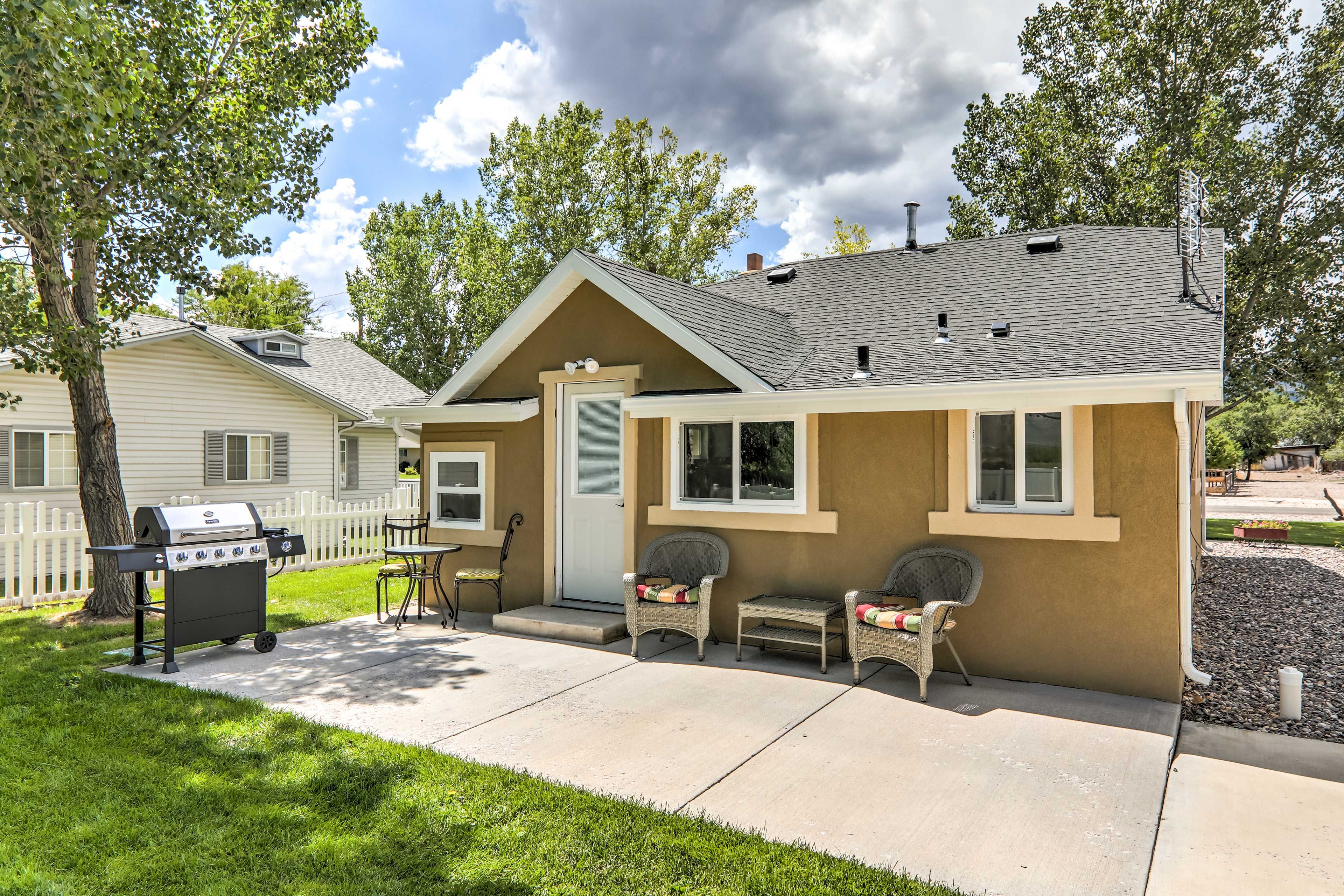 Cottage Exterior | Gas Grill