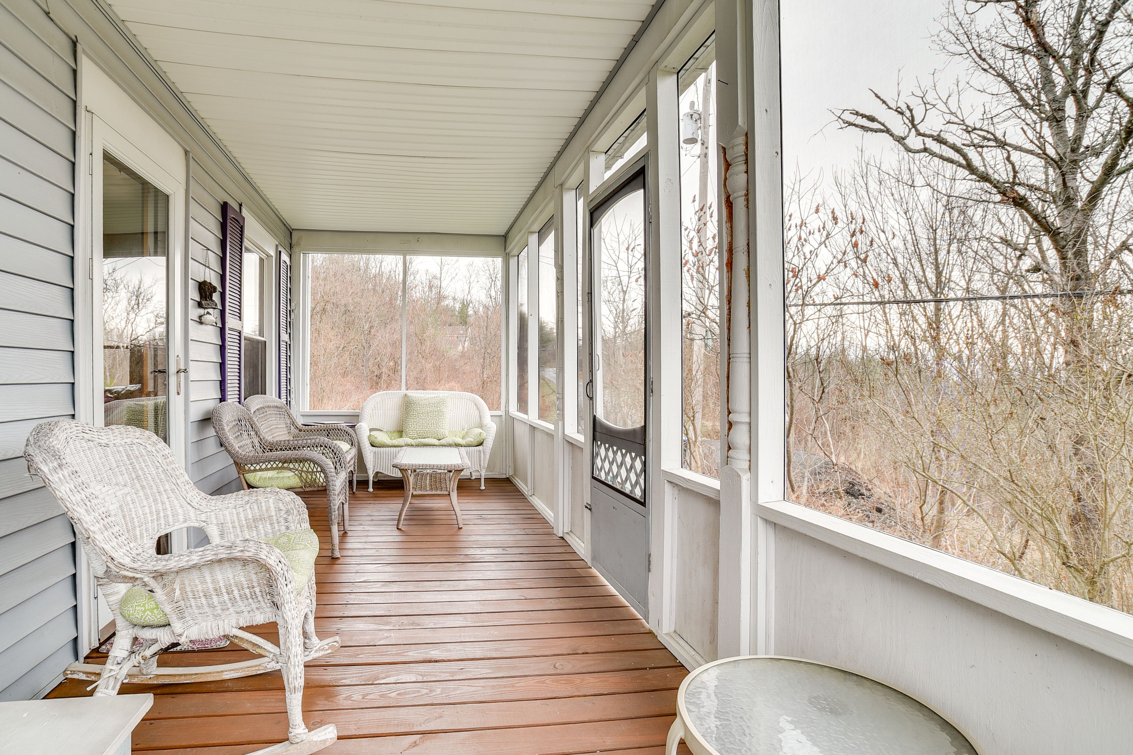 Private Covered Porch | Entry