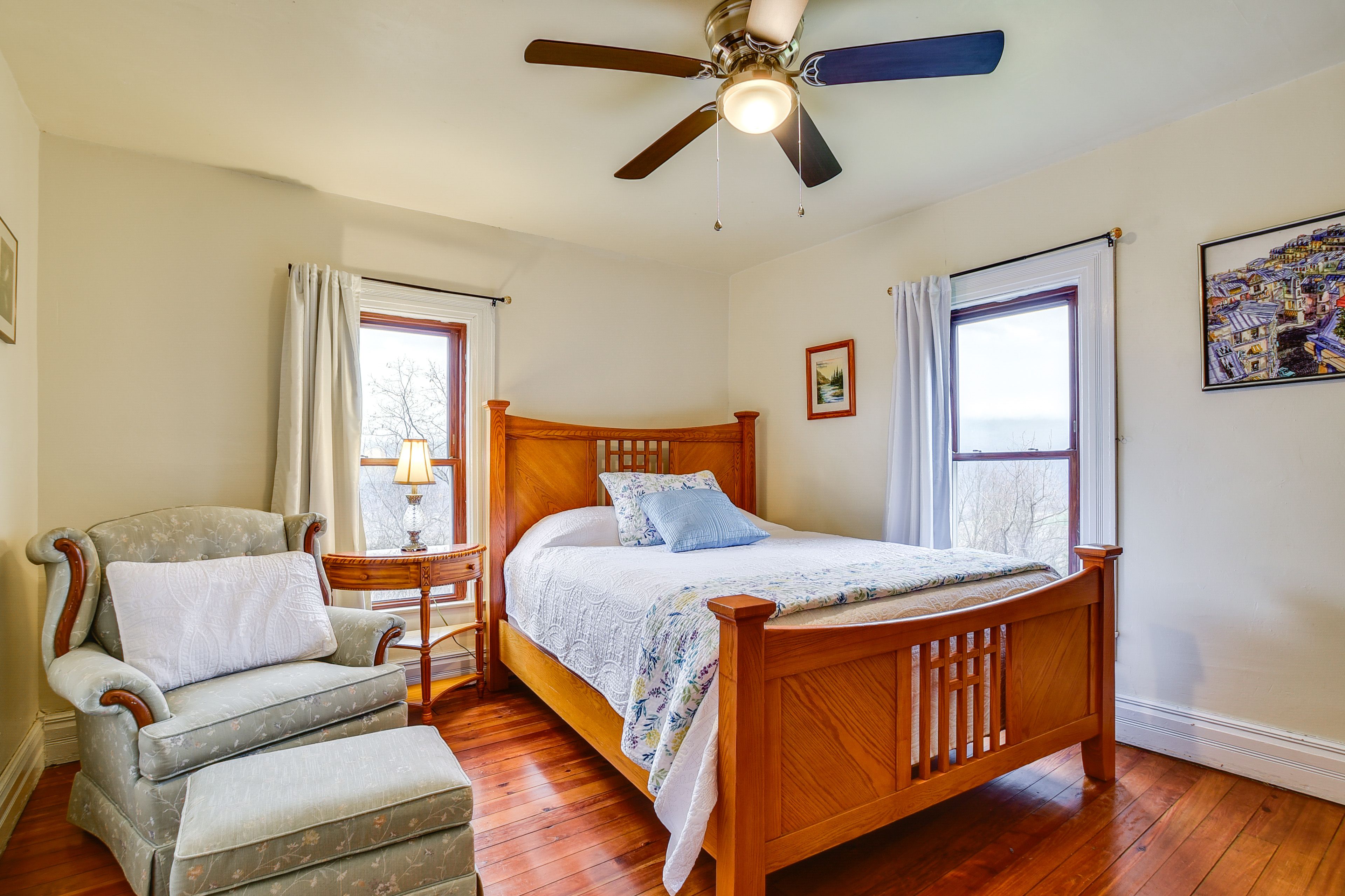 Bedroom 4 | Queen Bed
