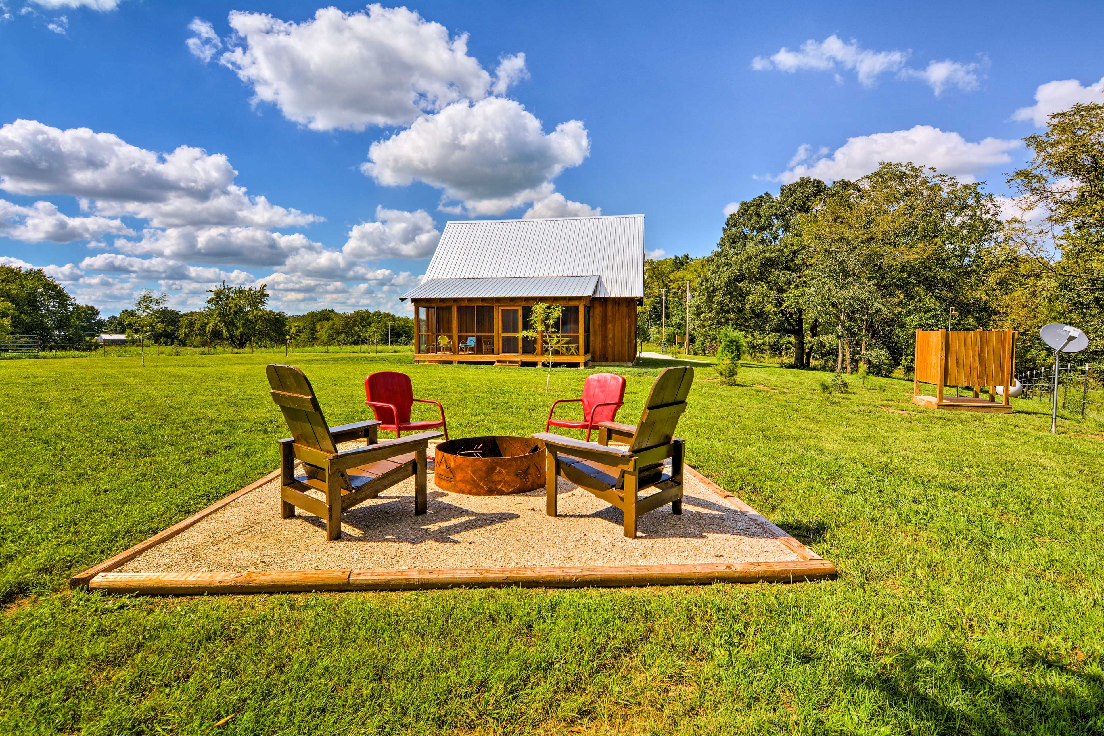 Spacious Yard | Outdoor Shower | Gas Grill