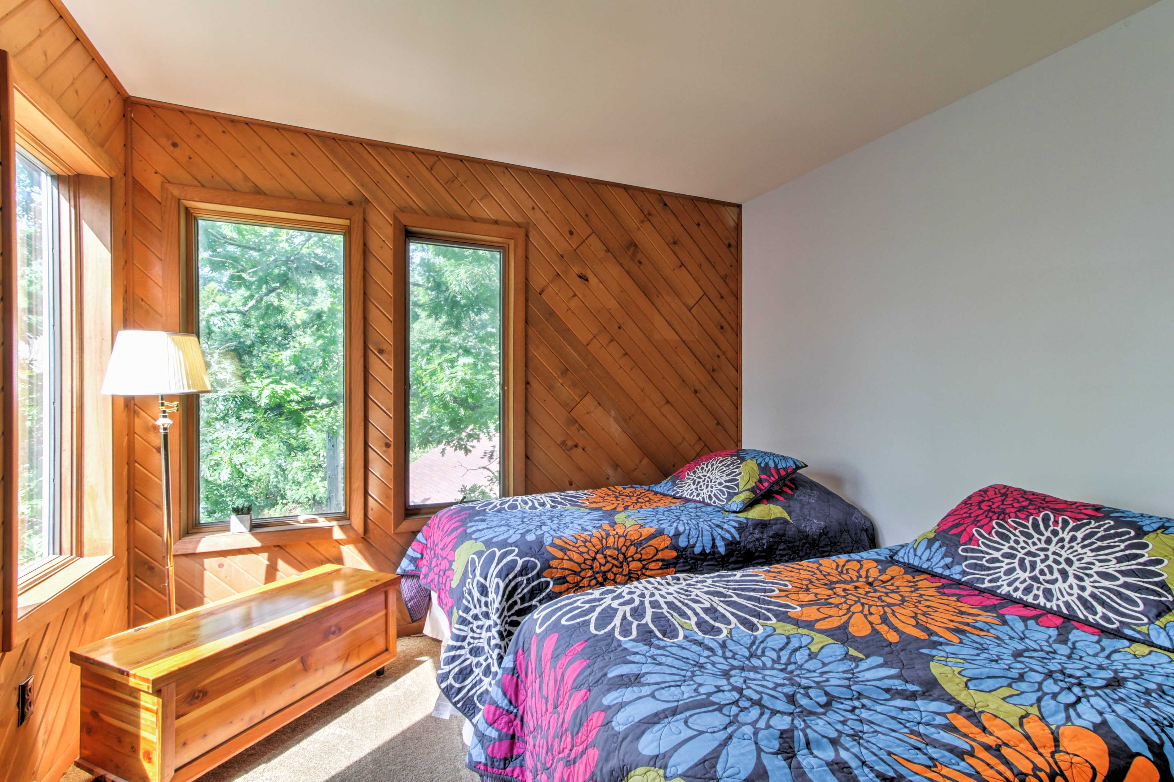 Bedroom 2 | 2 Twin Beds