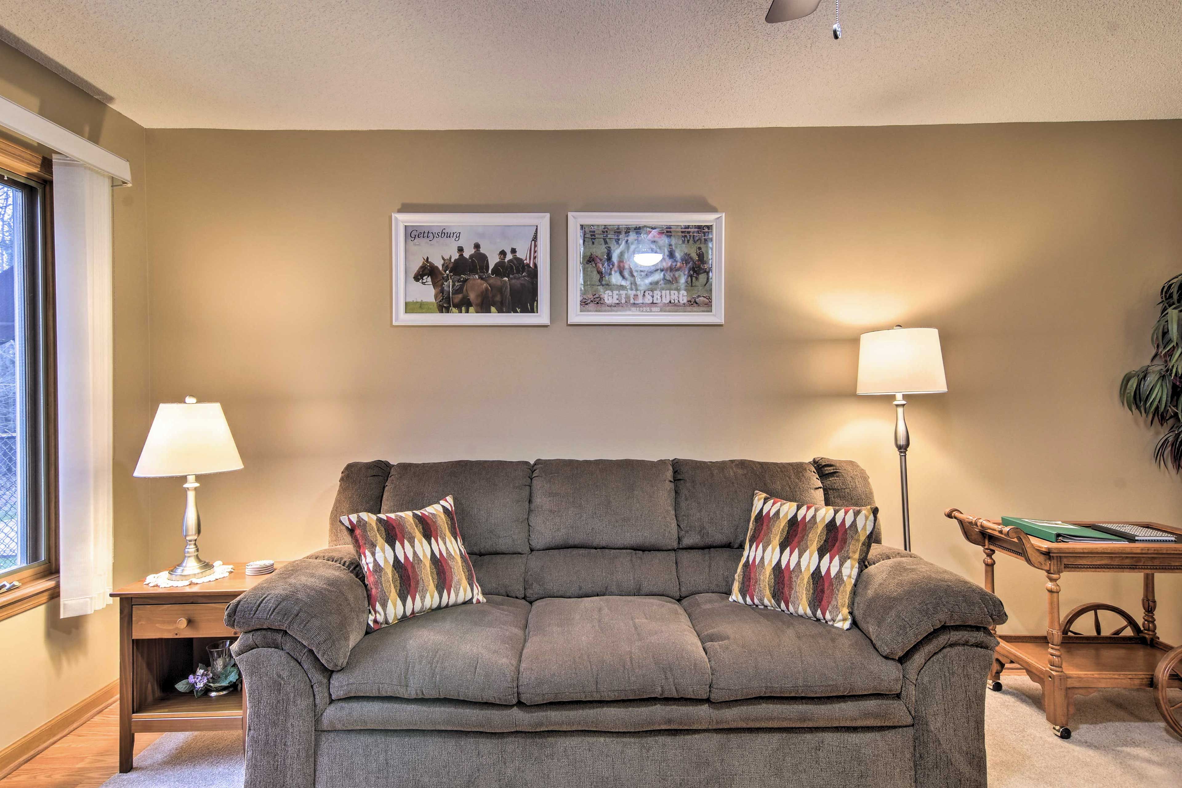Living Room | Cable Access