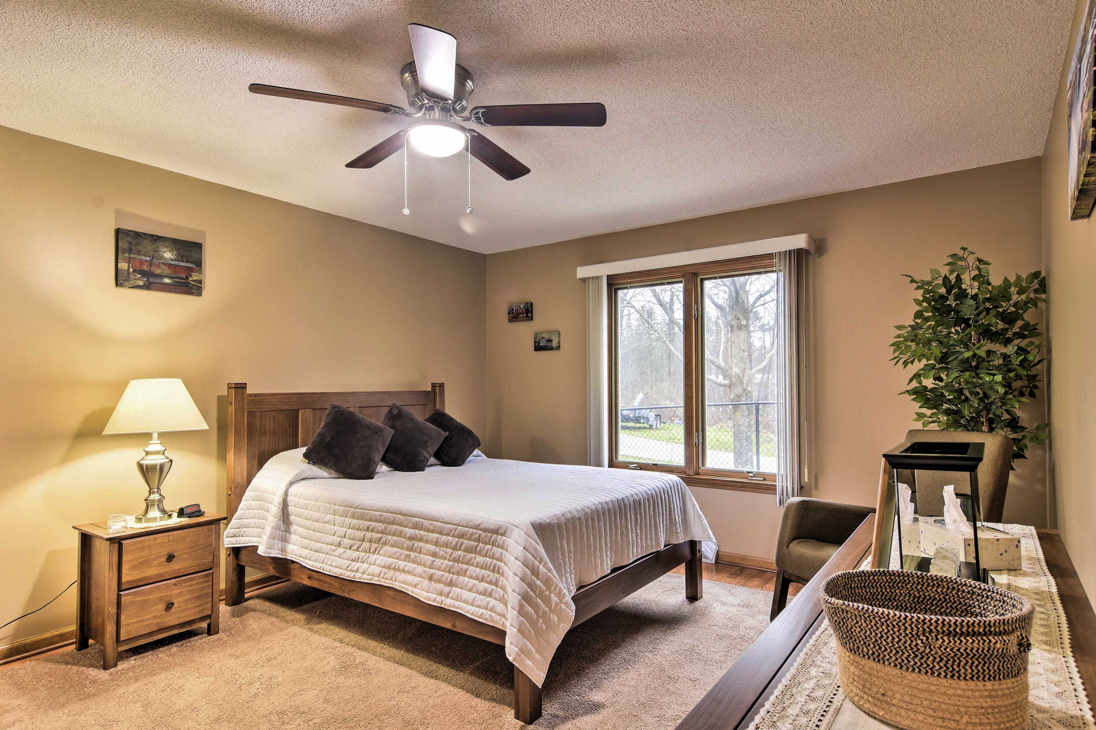 Bedroom | Queen Bed | Sleeper Sofa | Pack 'n Play