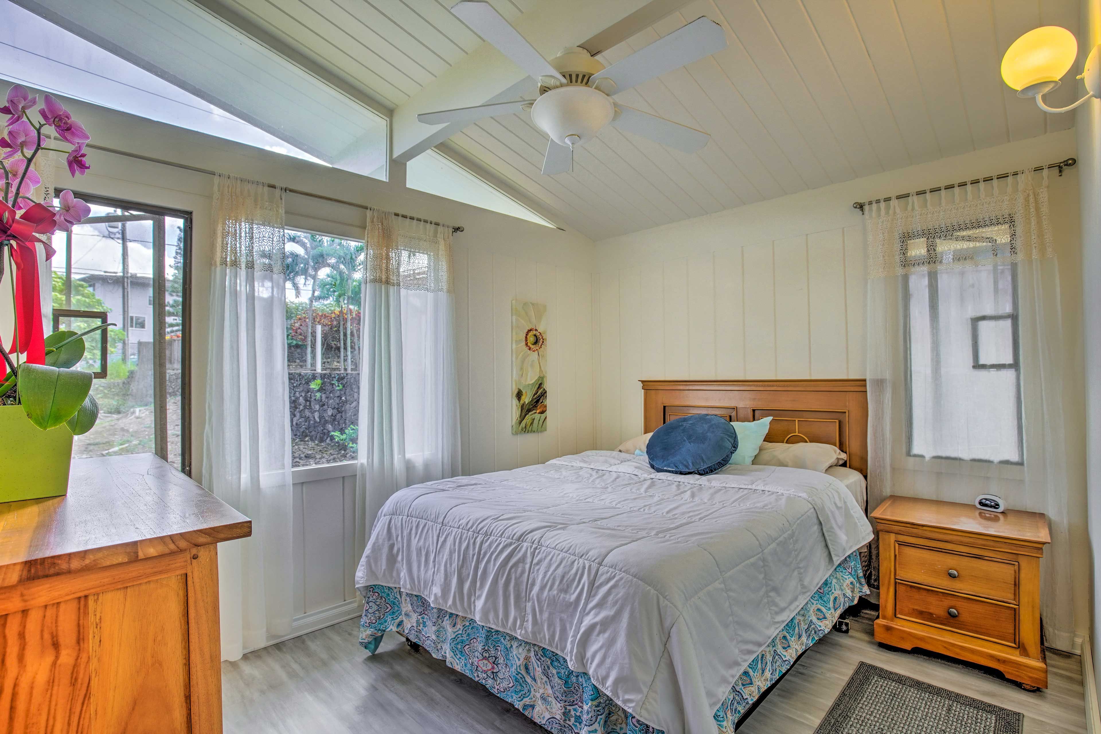 Bedroom 2 | Queen Bed | Towels Provided