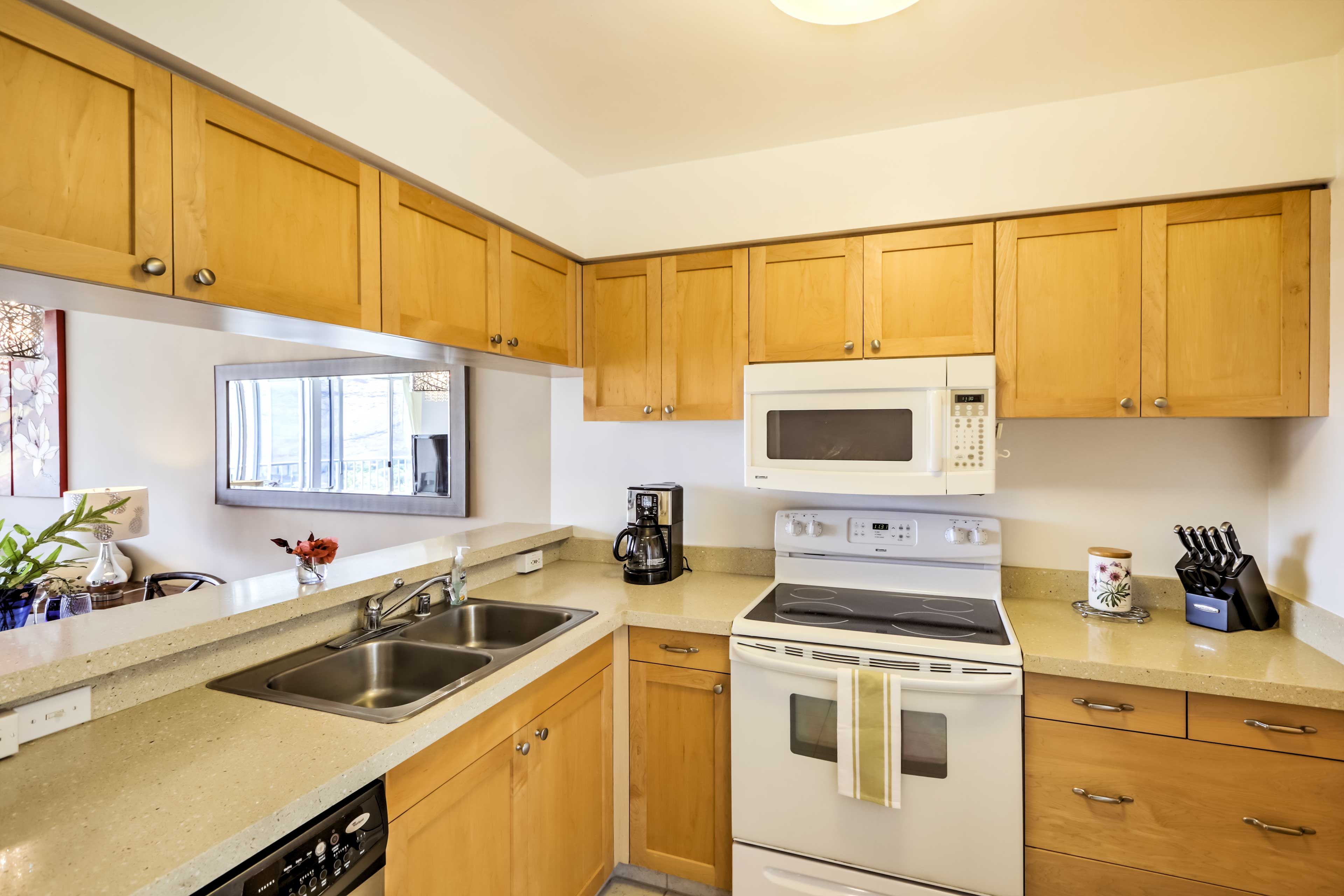 Kitchen | Cooking Basics | Coffee Maker | Paper Towels/Trash Bags Provided