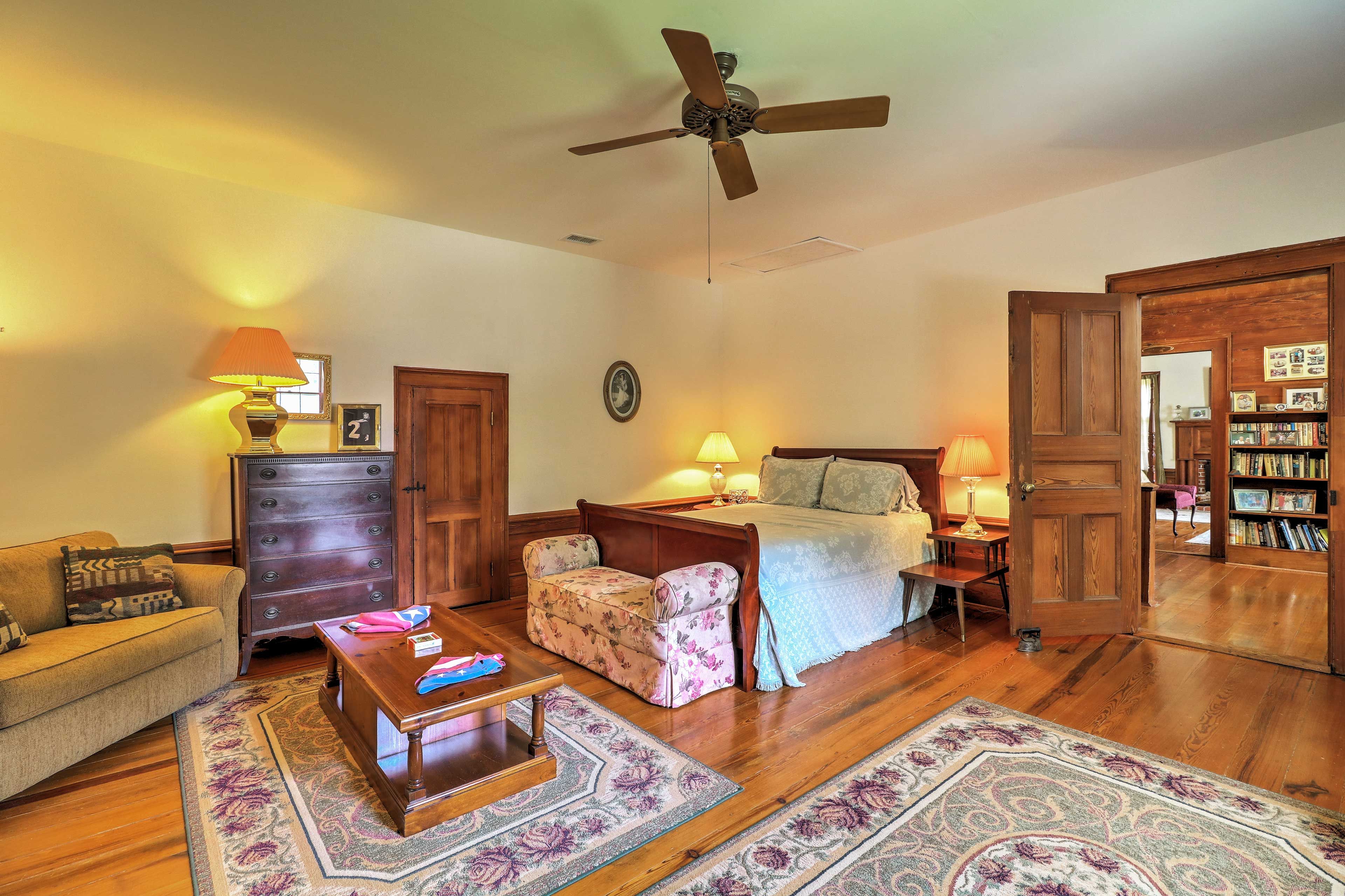 Bedroom 3 (Marvin Suite) | Queen Bed | Sleeper Sofa | Single Sleeper Chair