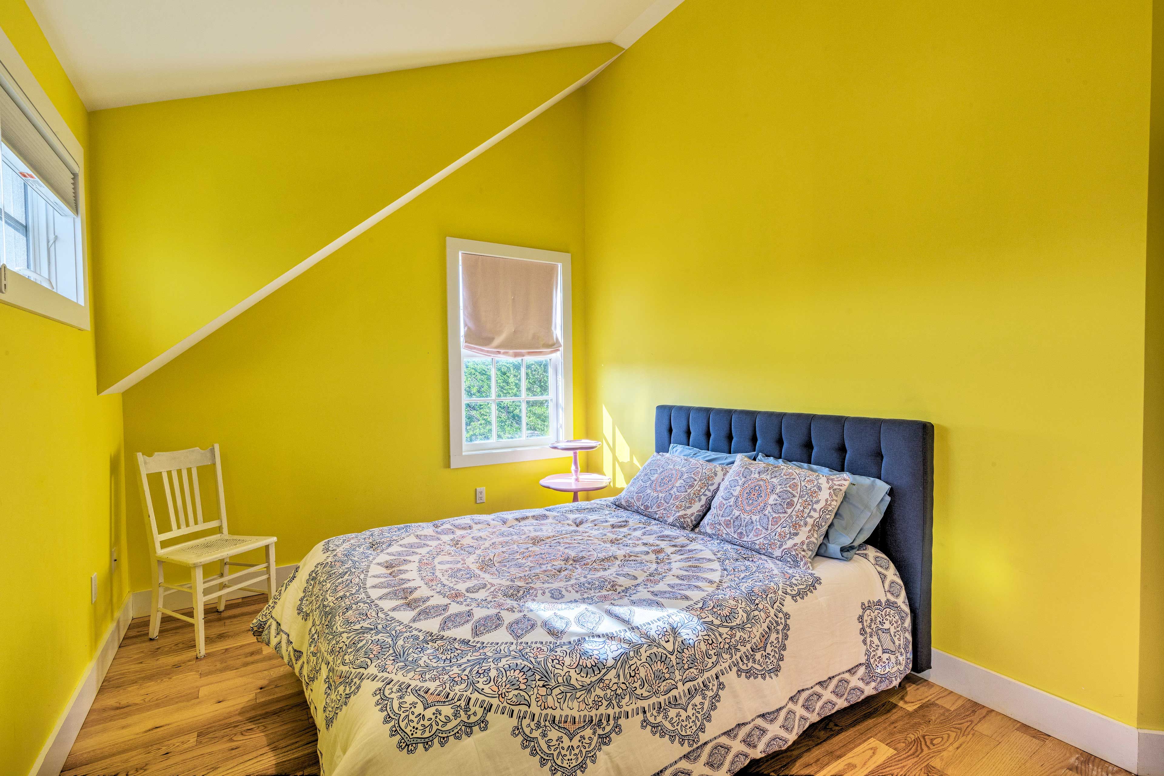 Bedroom 2 | Queen Bed