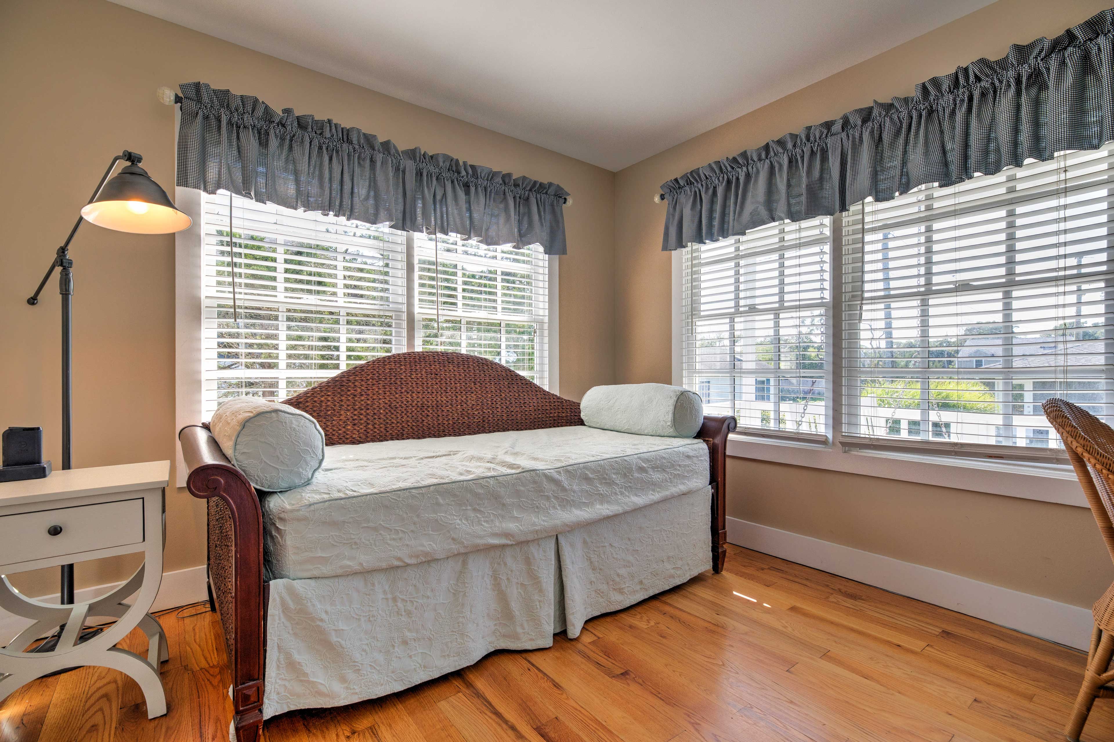Bedroom 4 | Twin Bed w/ Twin Trundle