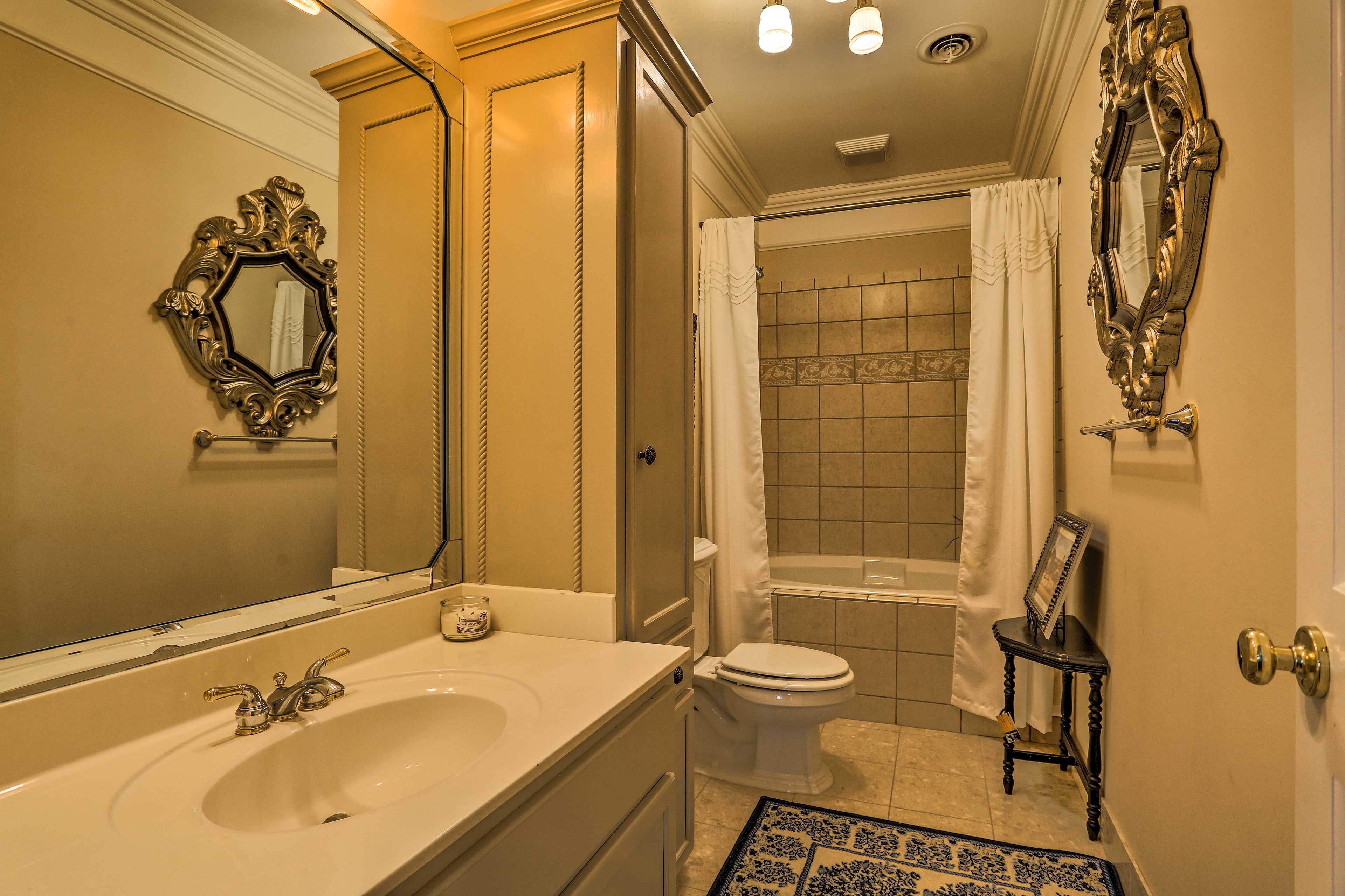 En-Suite Bathroom