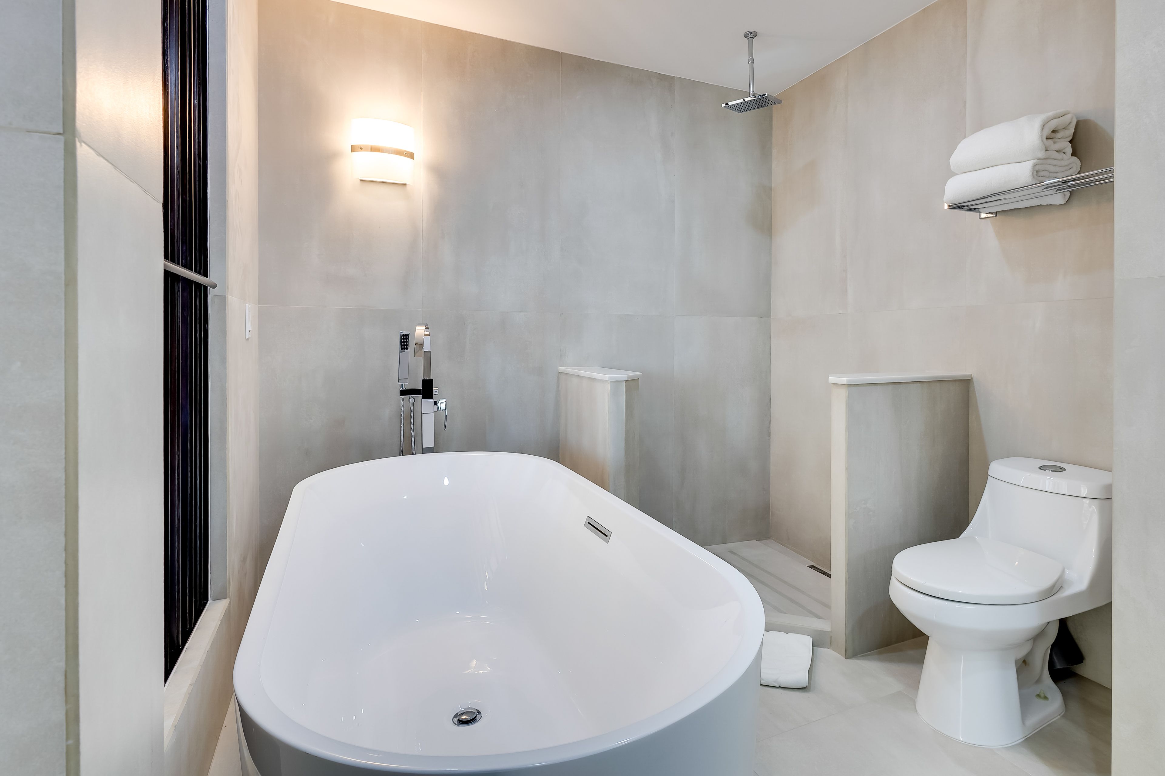 En-Suite Bathroom | Towels Provided