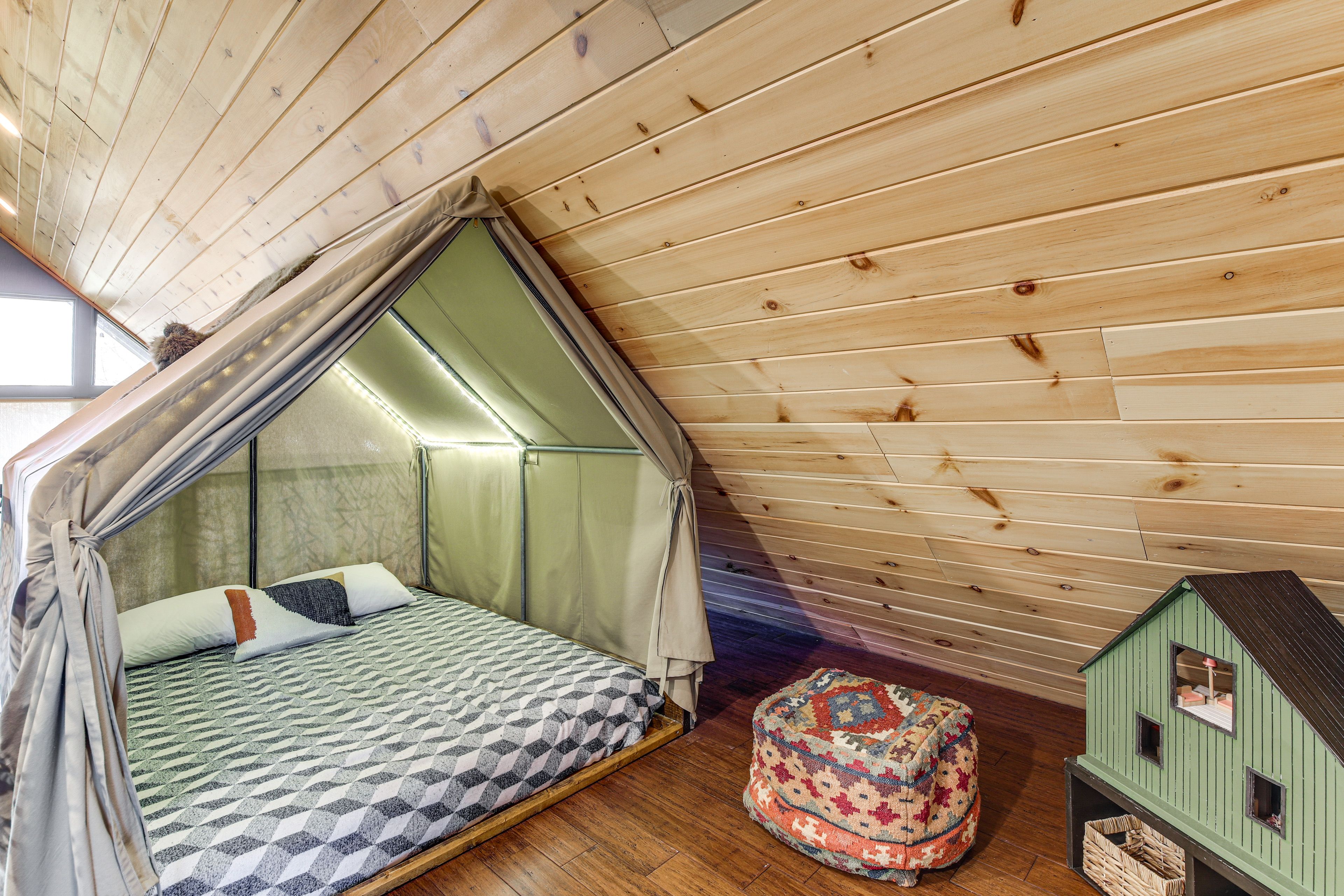 Scout Tent | Queen Bed