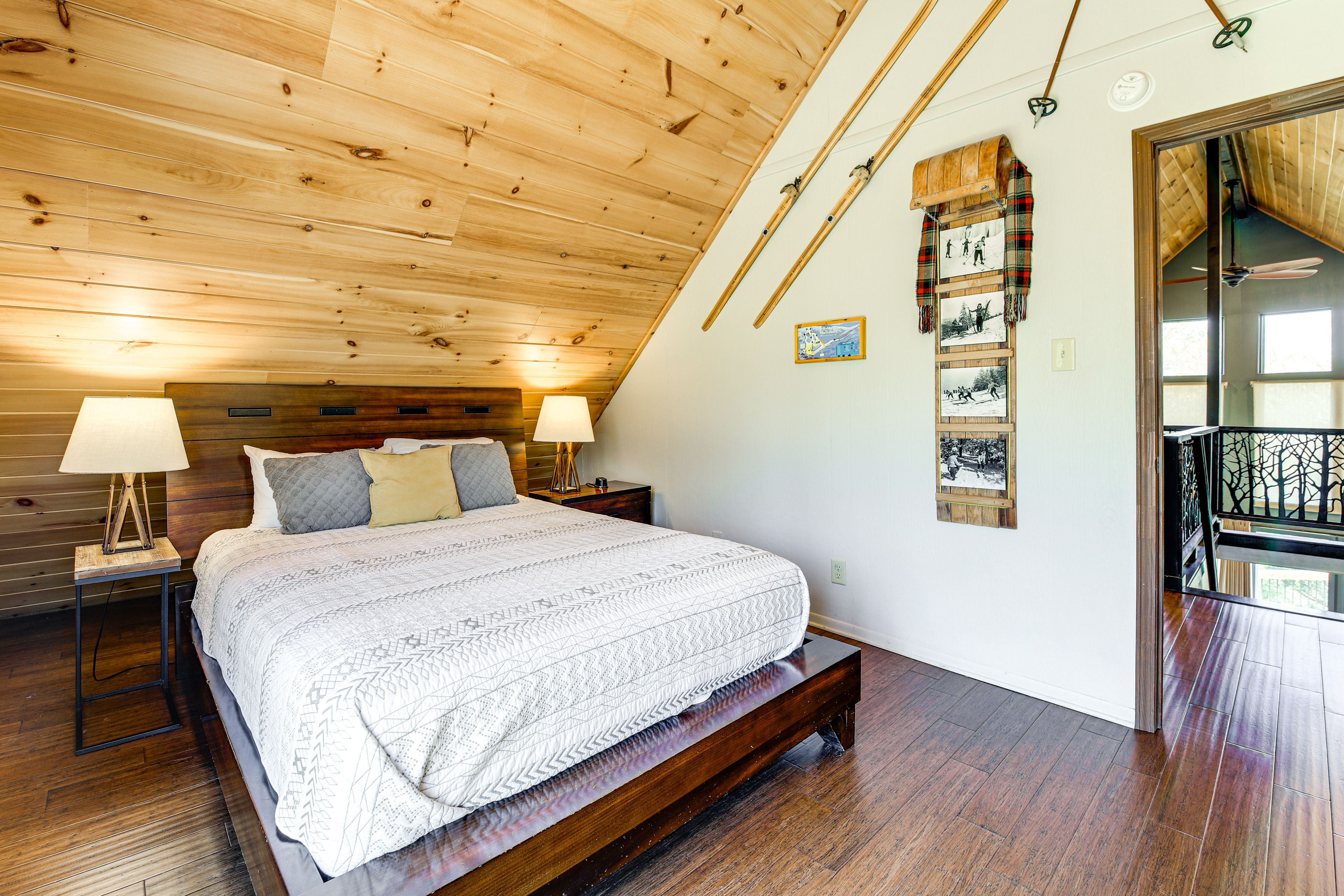 Bedroom 1 | Queen Bed | Linens Provided