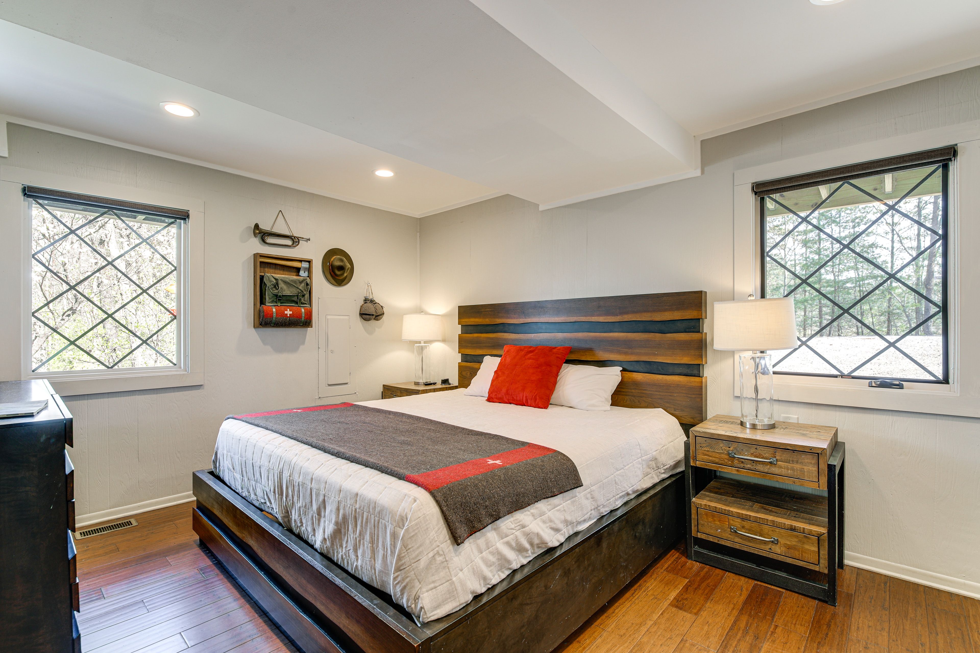 Bedroom 2 | King Bed