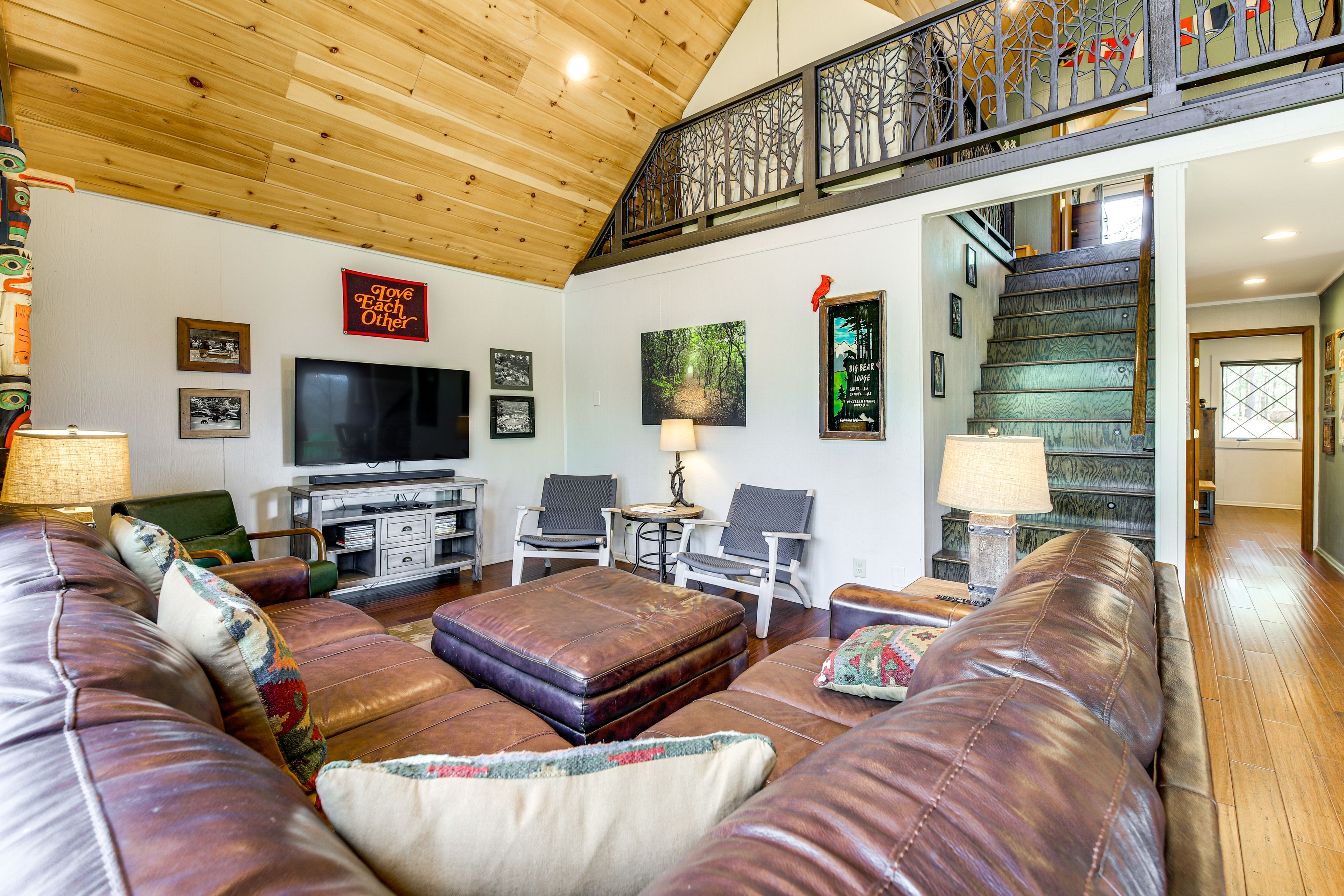 Living Room | Free WiFi | Central Heat & A/C