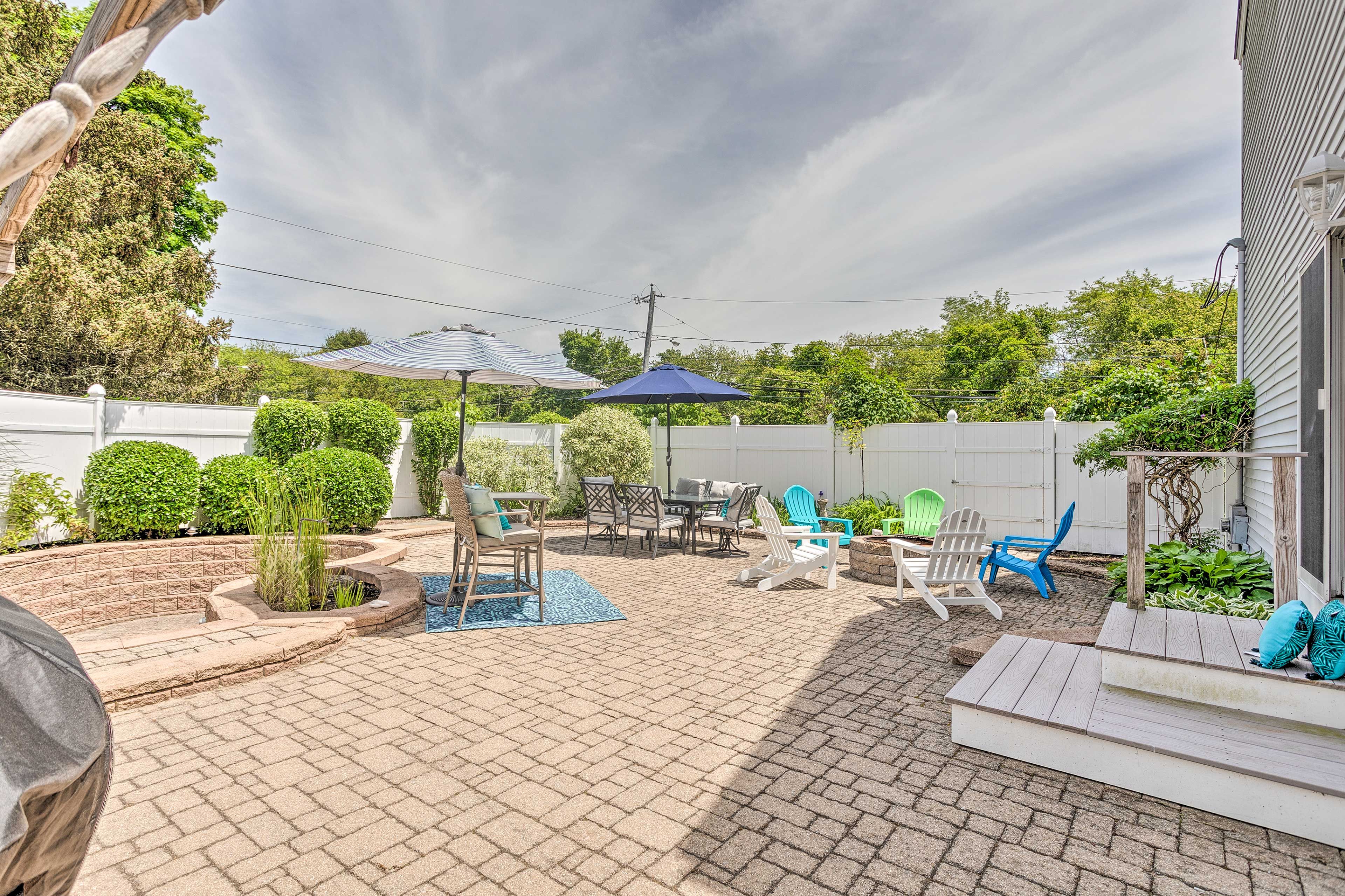 Furnished Patio