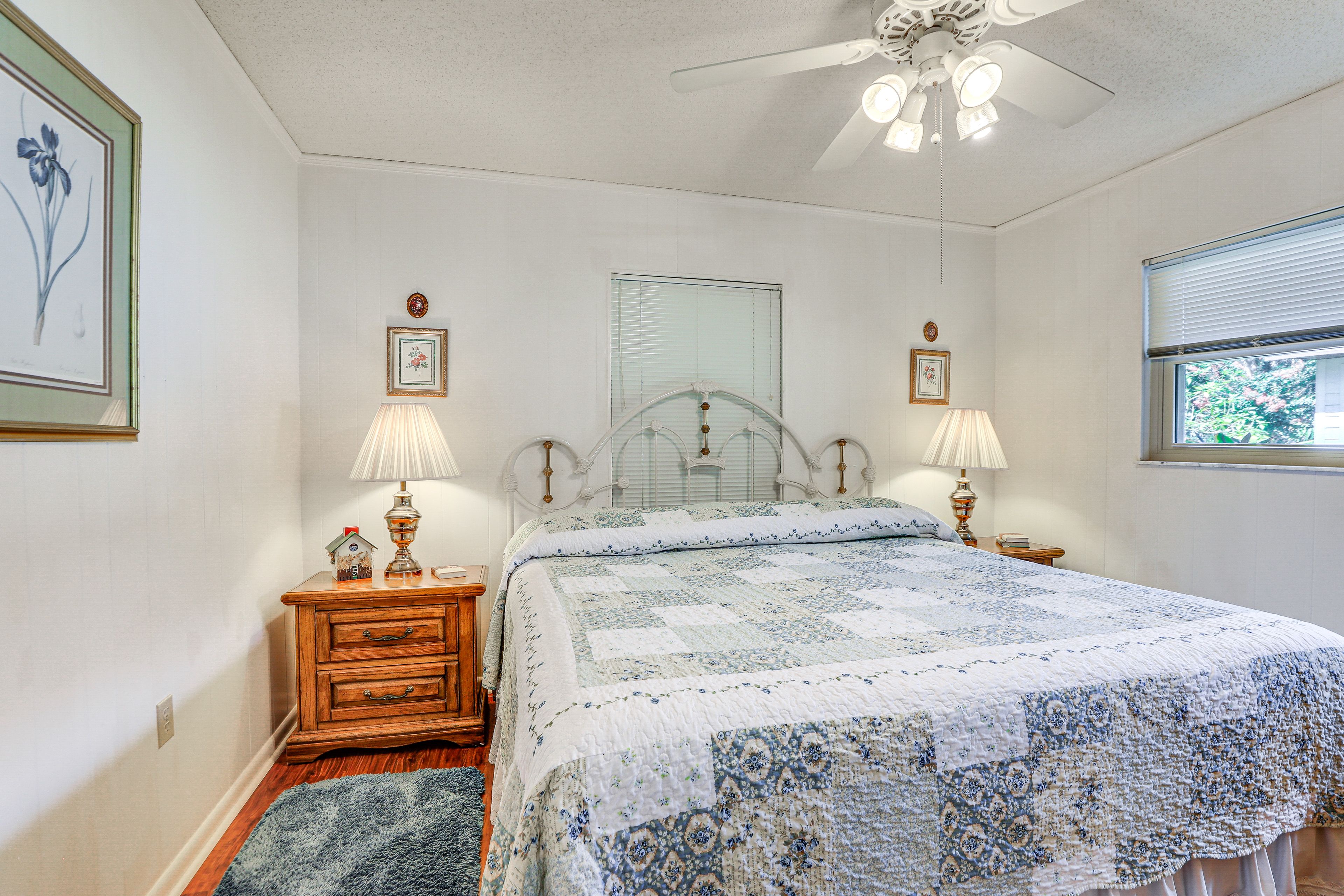 Bedroom 1 | King Bed | Linens Provided