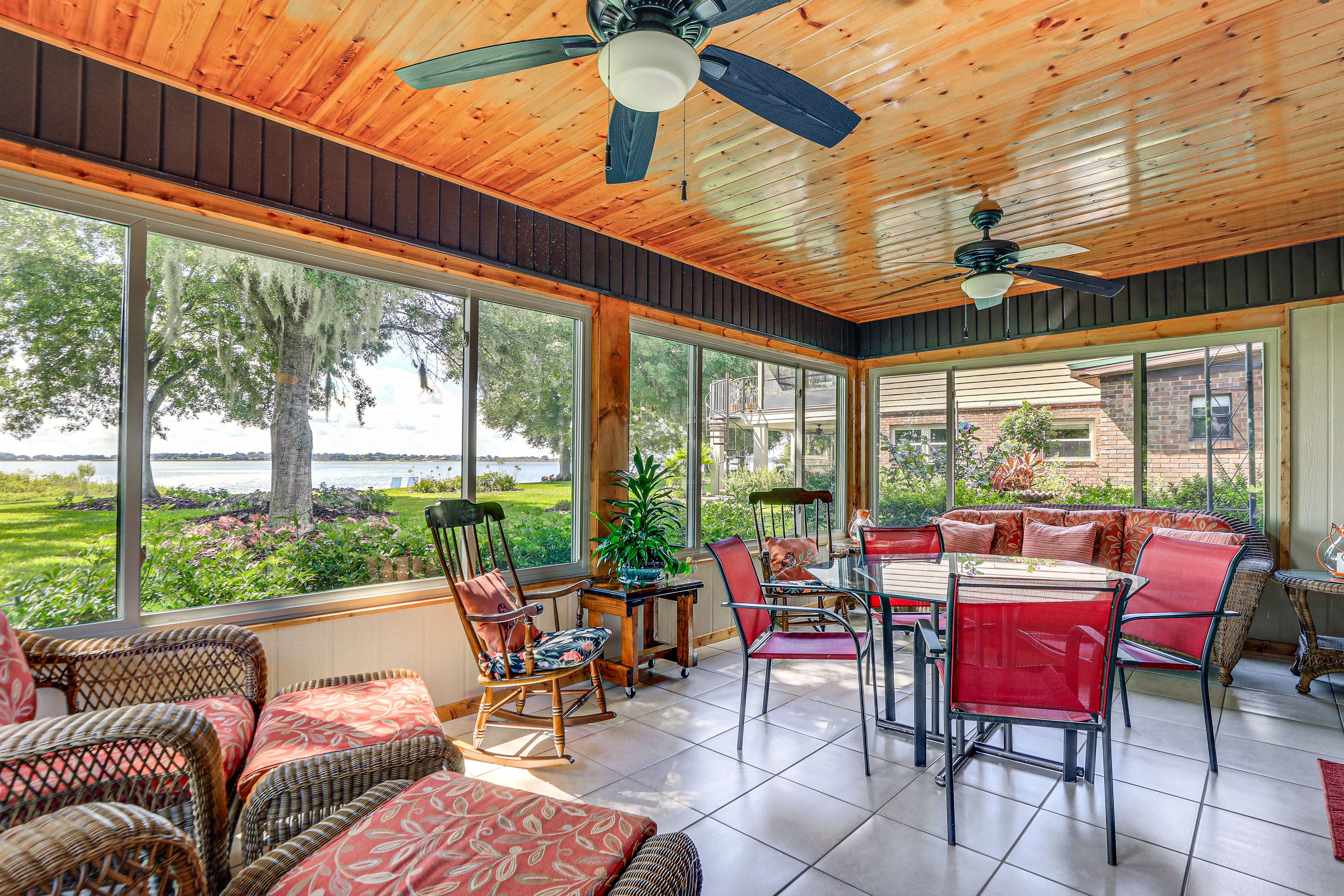 Frostproof Vacation Rental | 2BR | 2BA | 1,400 Sq Ft | Stairs to Access