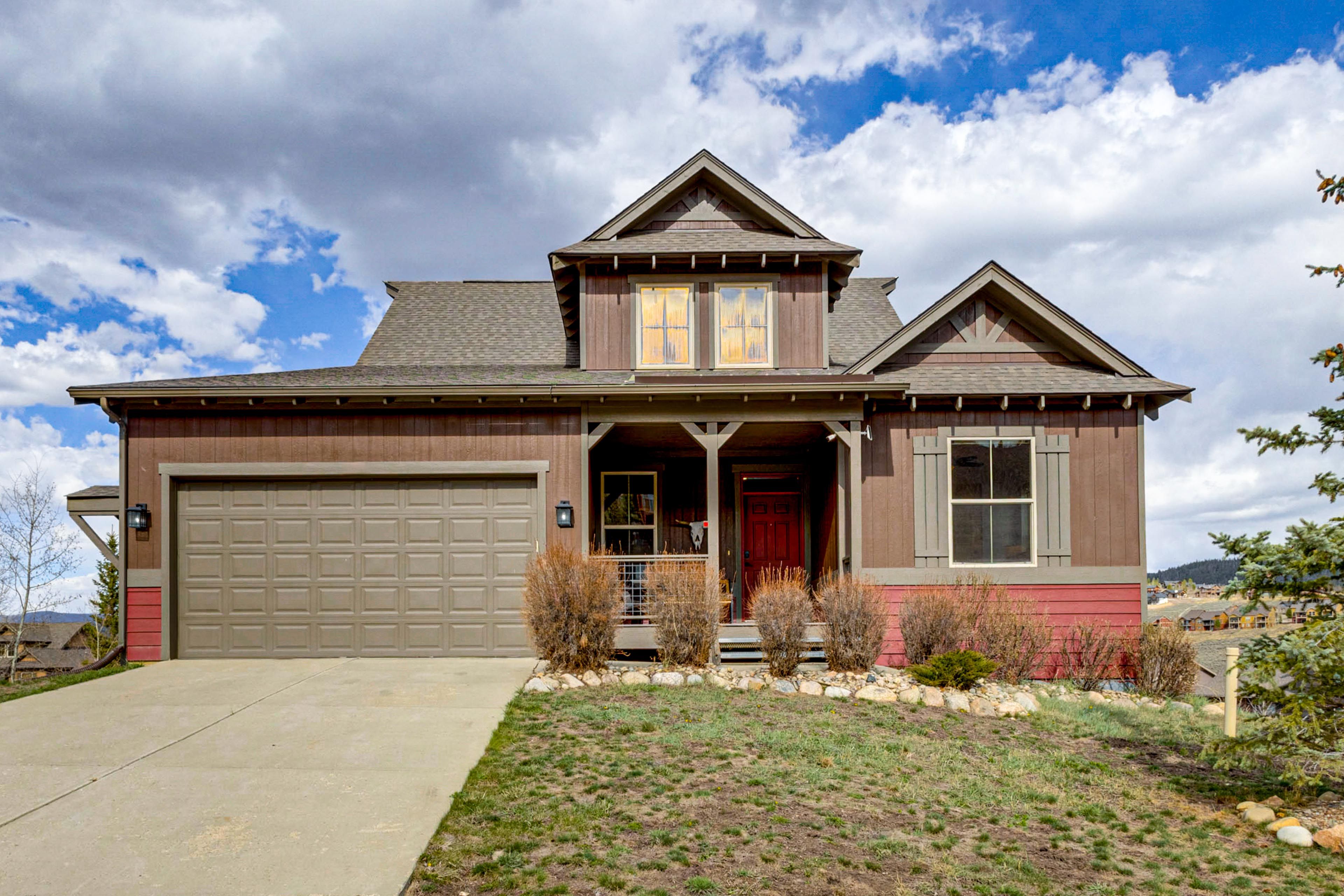 Granby Vacation Rental | 4BR | 4BA | 3,000 Sq Ft | 3 Steps for Entry