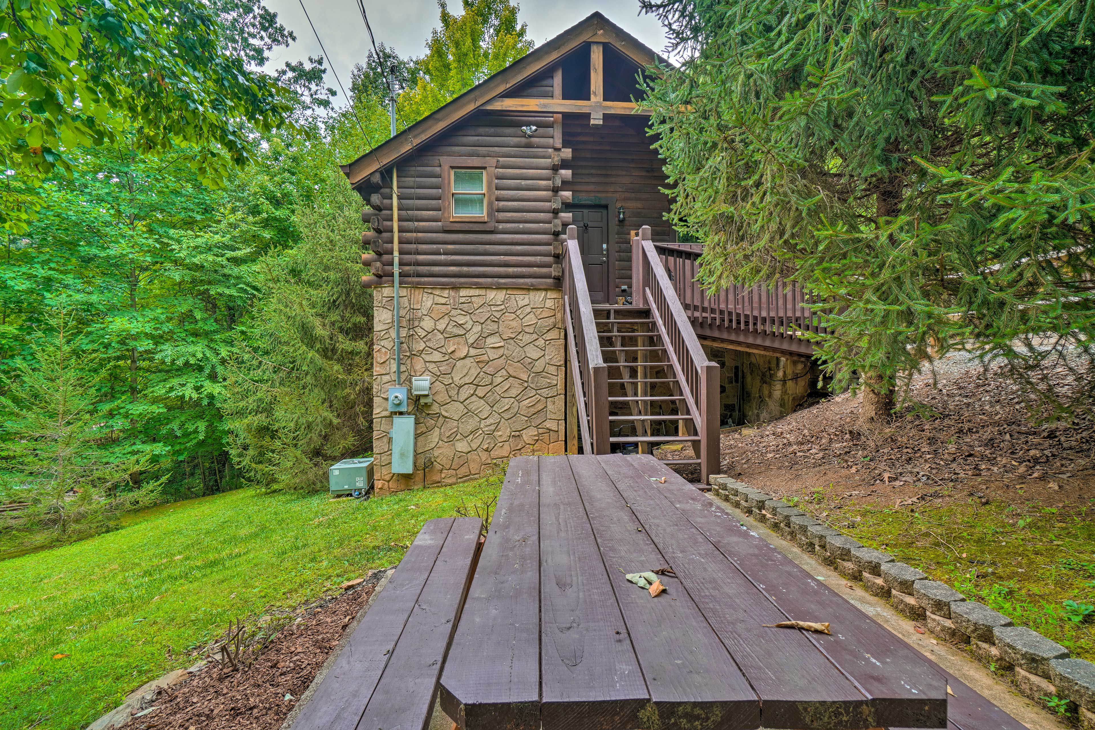 Cabin Exterior | Driveway Parking (3 Vehicles)