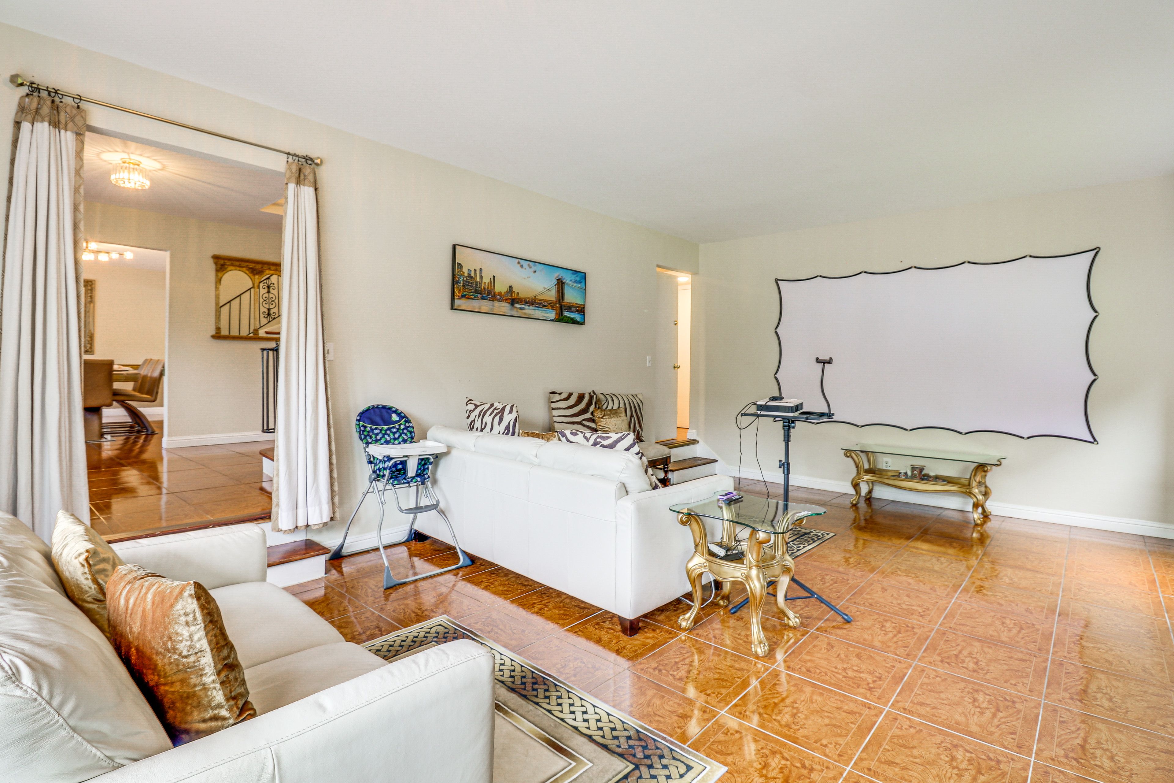 Media Room | Projector w/ Screen | Central A/C | Free WiFi