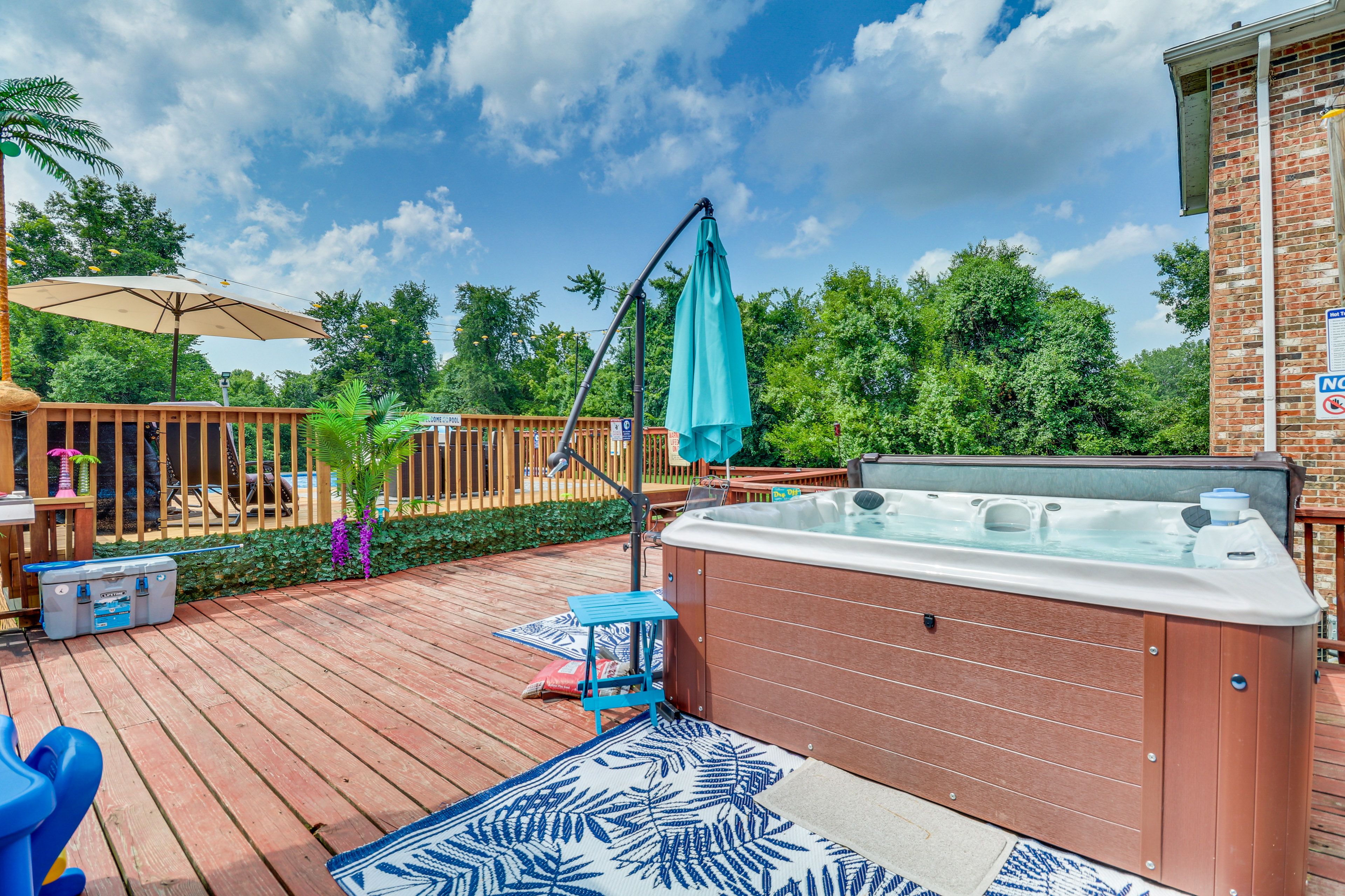 Spacious Deck | Hot Tub | 2 Gas Grills