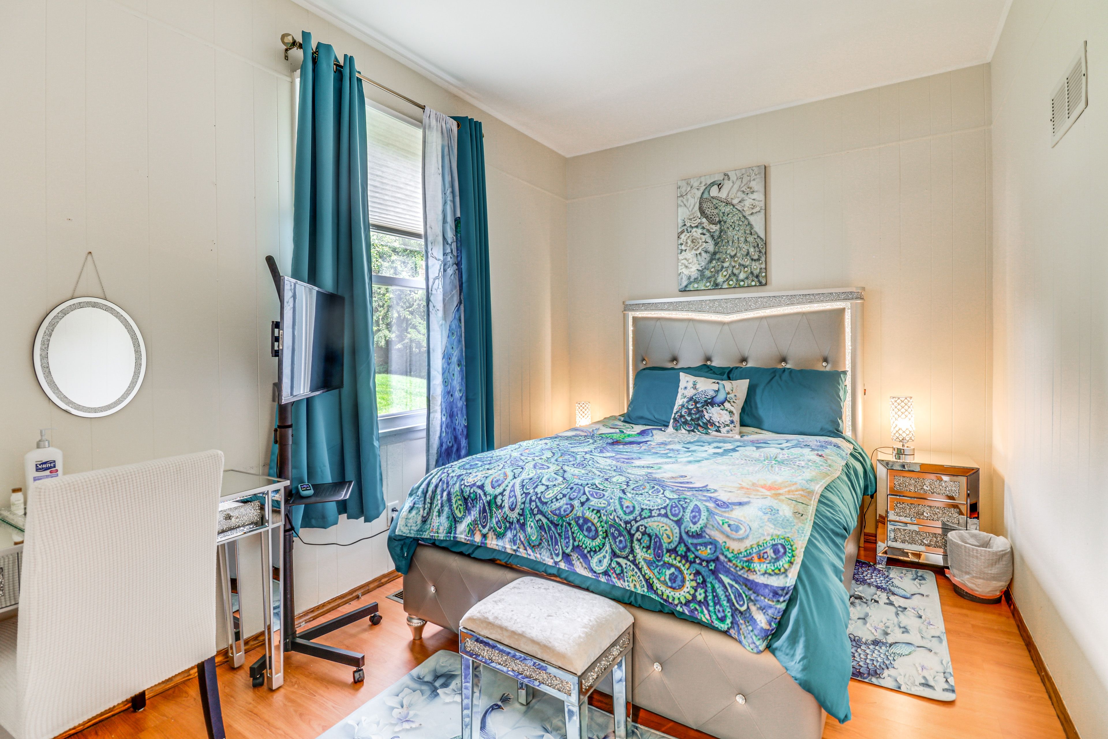 Bedroom 2 | Queen Bed | Linens Provided