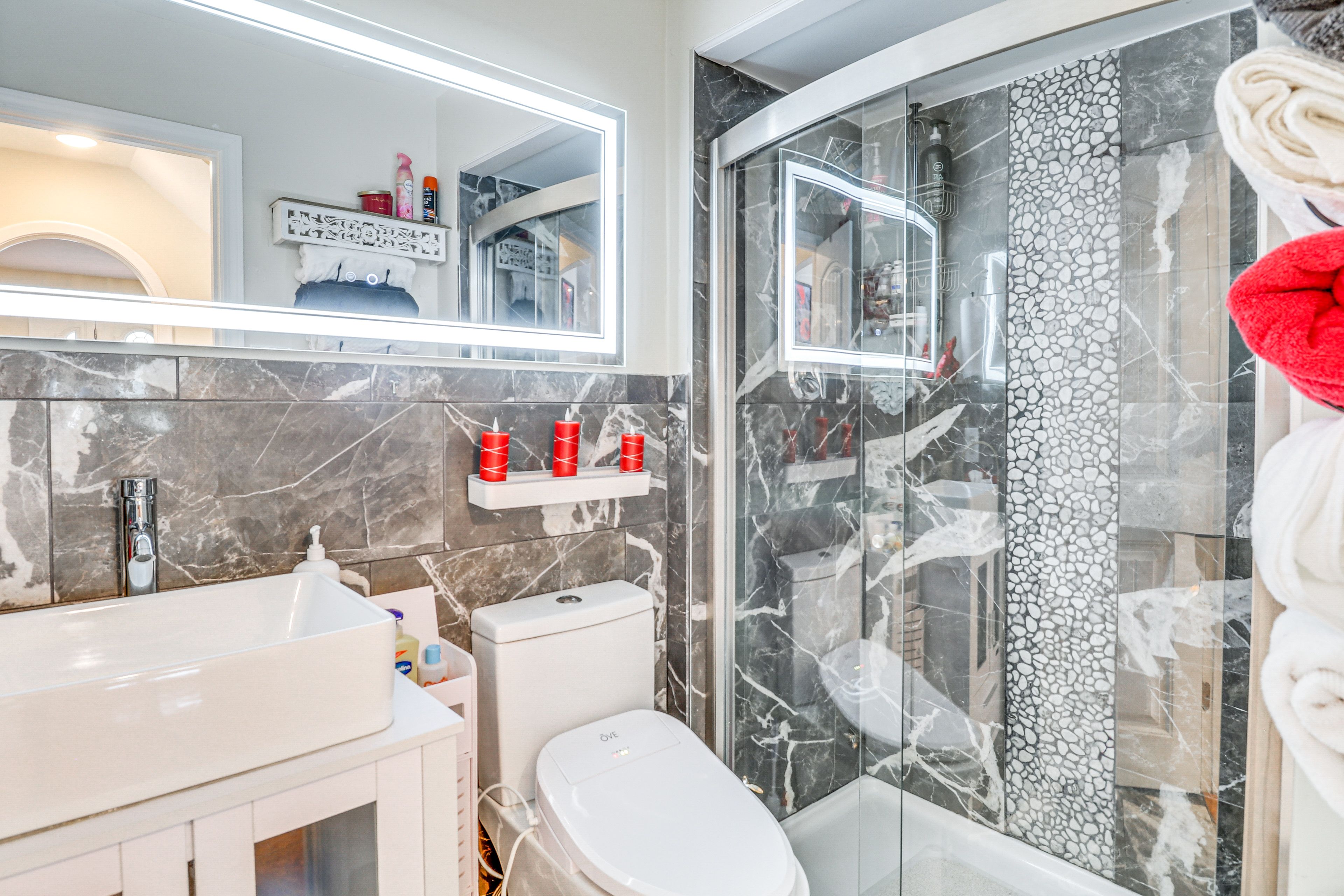 Full Bath | Complimentary Toiletries