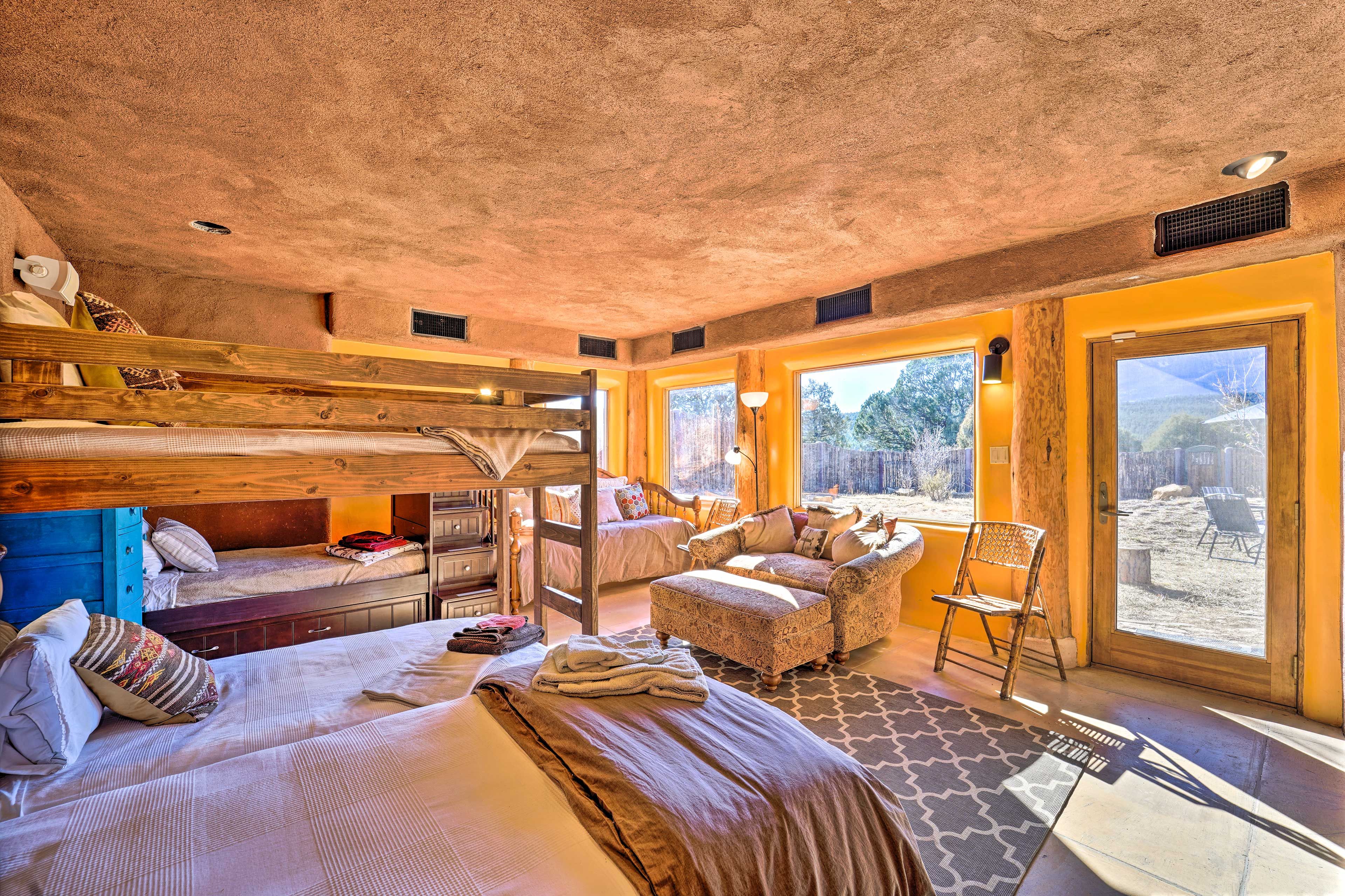 Bedroom 3 | 2 Twin Bunk Beds |  Twin Bed | Twin Daybed