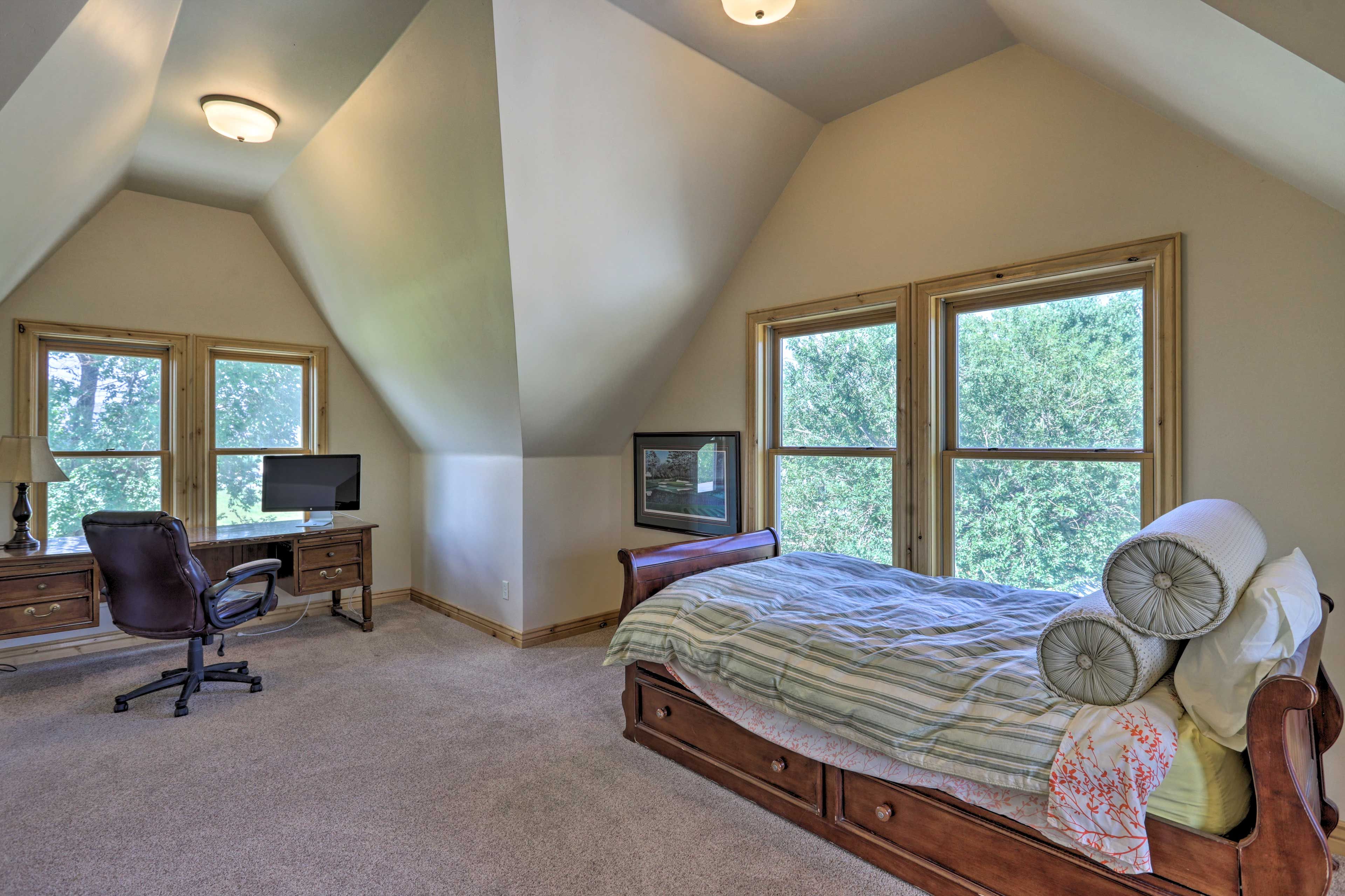 Bedroom 1 | Loft Area | Twin Daybed