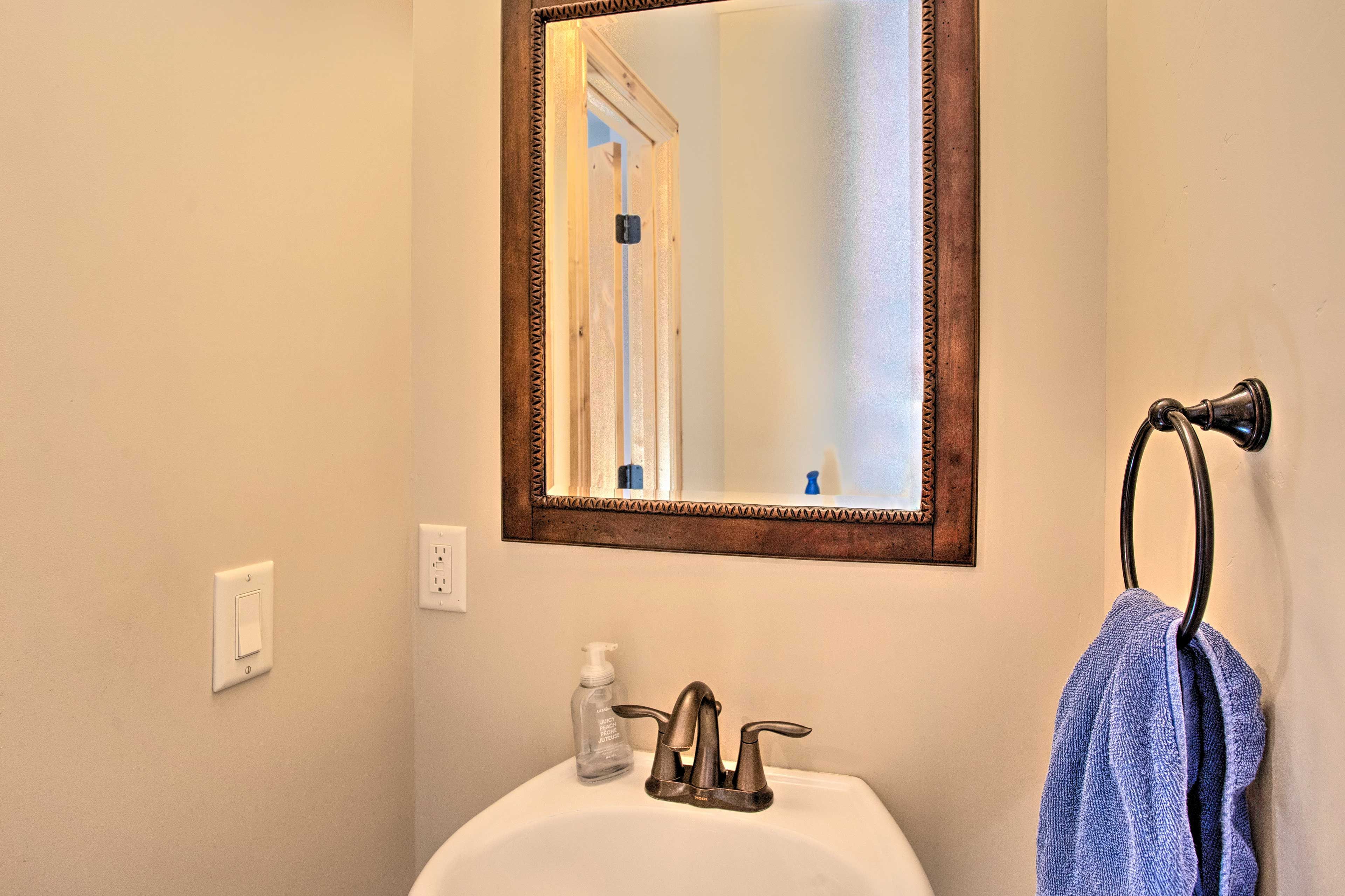 En-Suite Bath | Full Bathroom w/ Shower