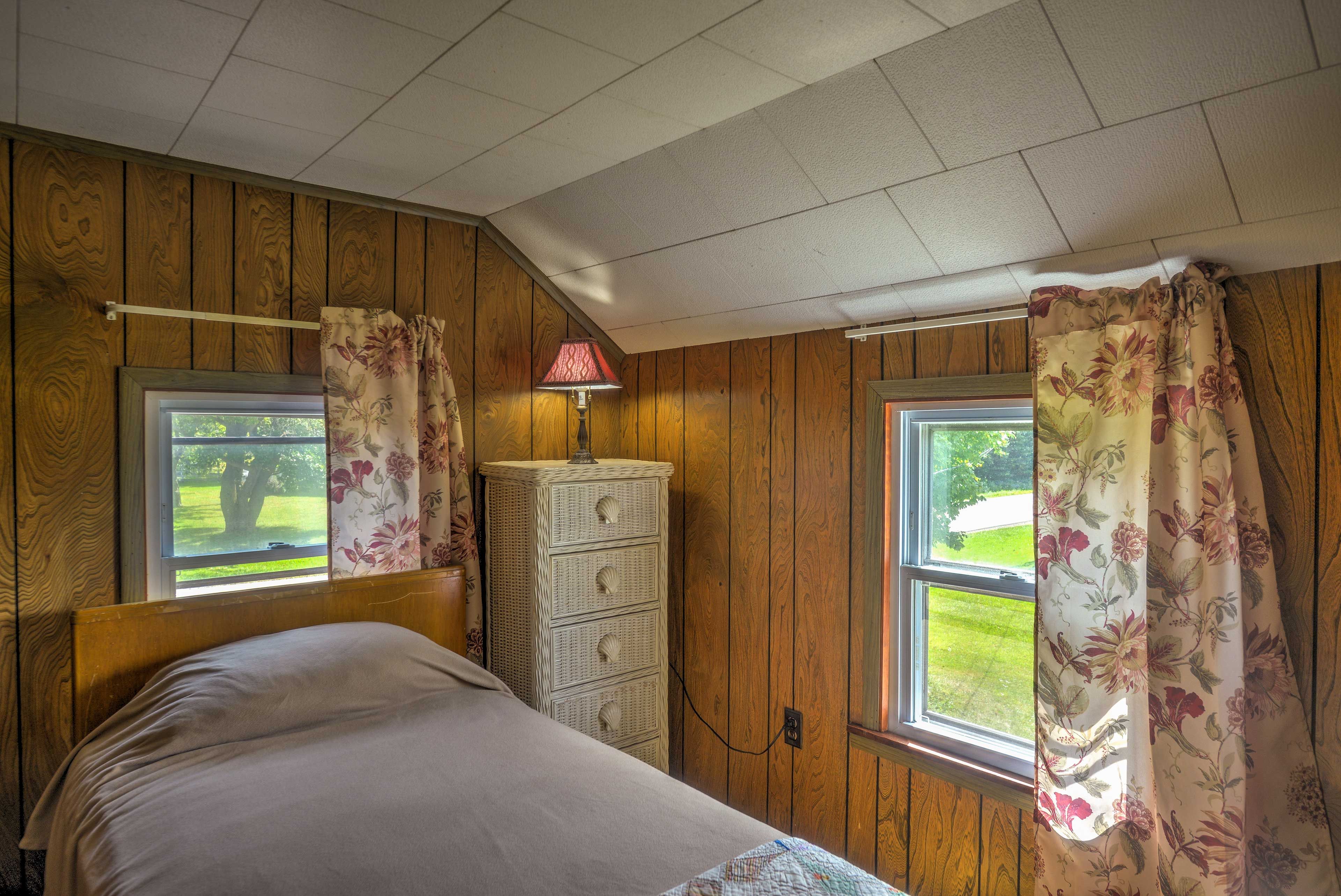 One guest will sleep comfortably in the twin-bed.