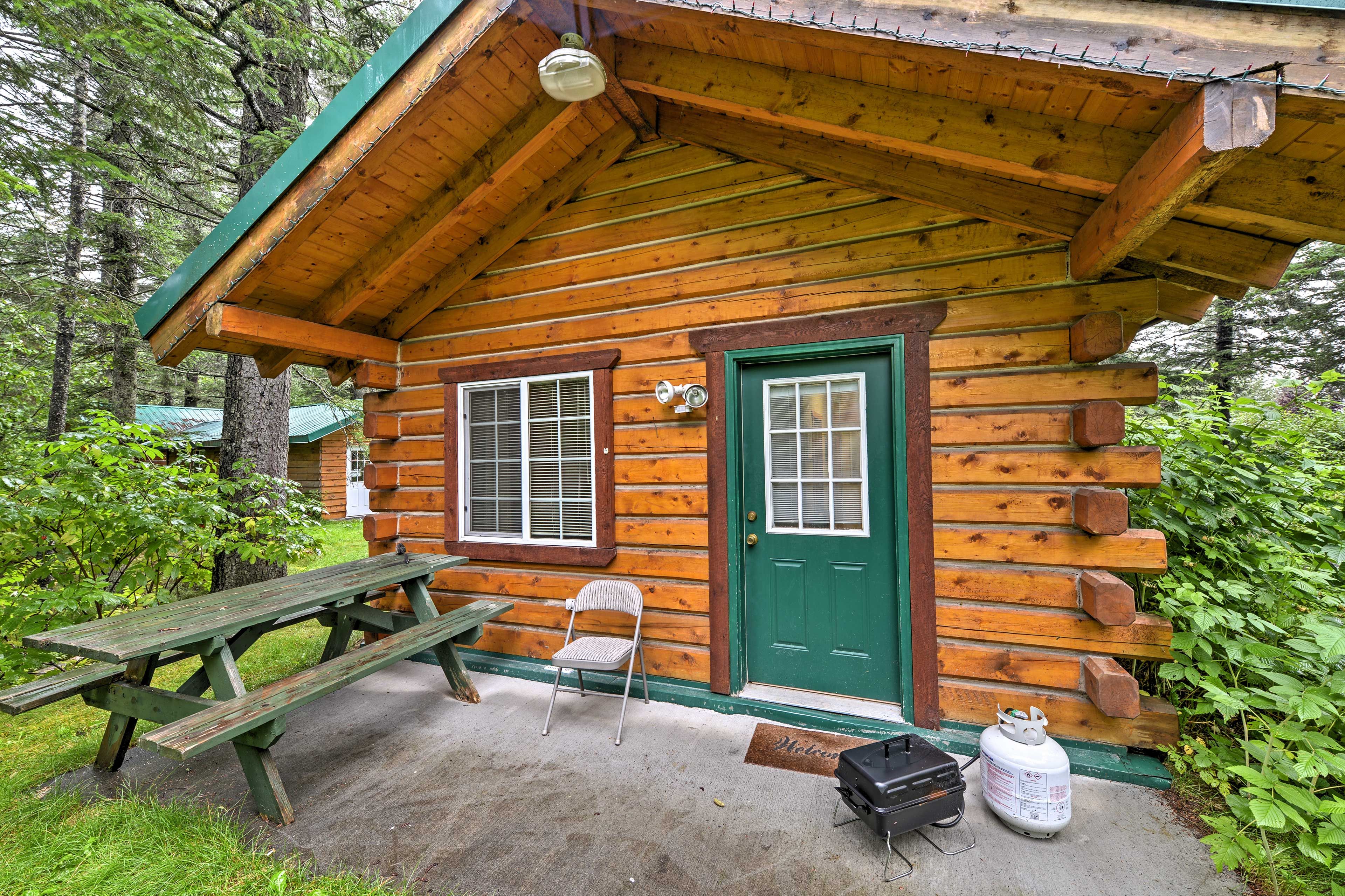 Cabin Exterior | Outdoor Dining & Mini Gas Grill