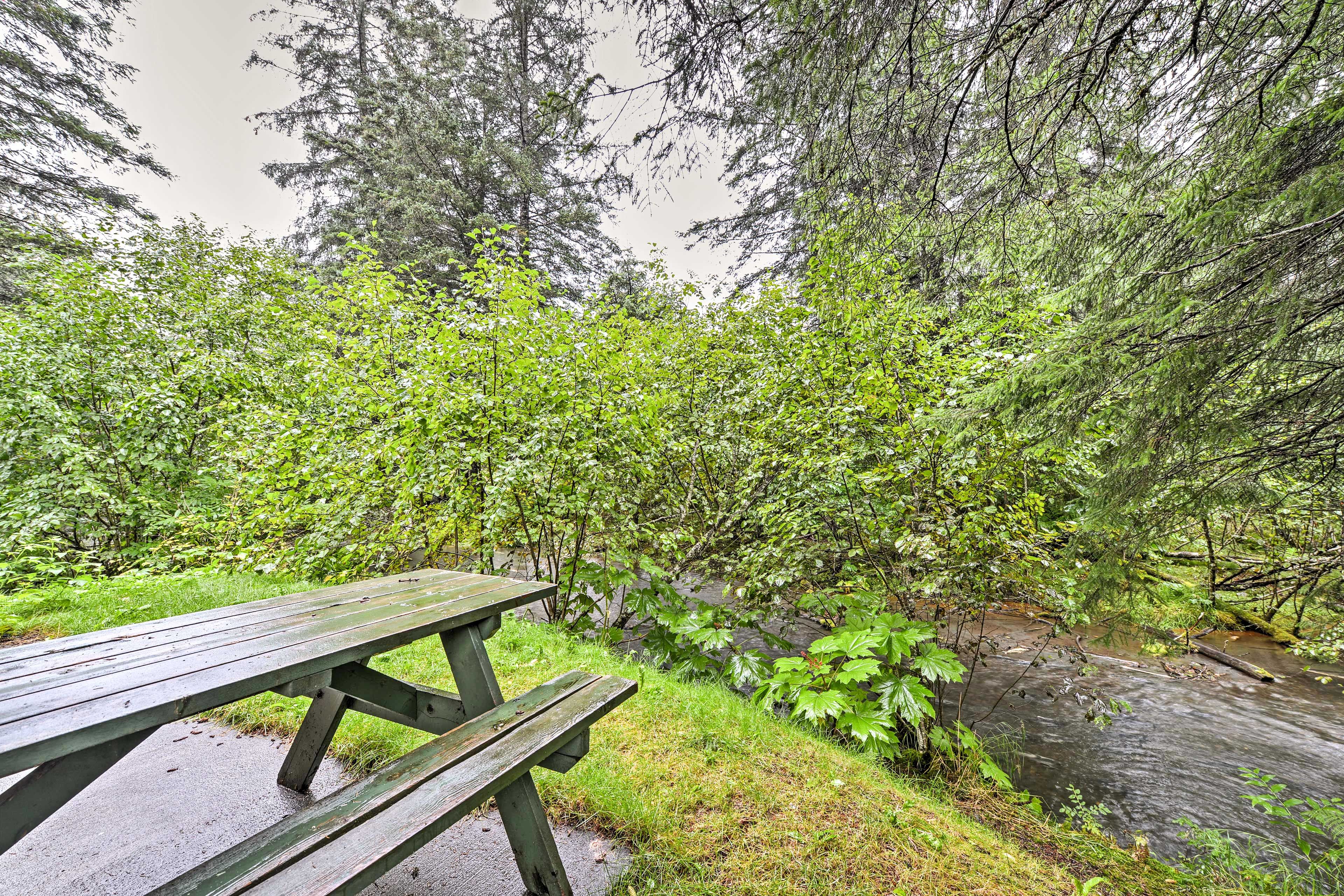 On-Site Creek | Keyless Entry | Pet Friendly w/ Fee
