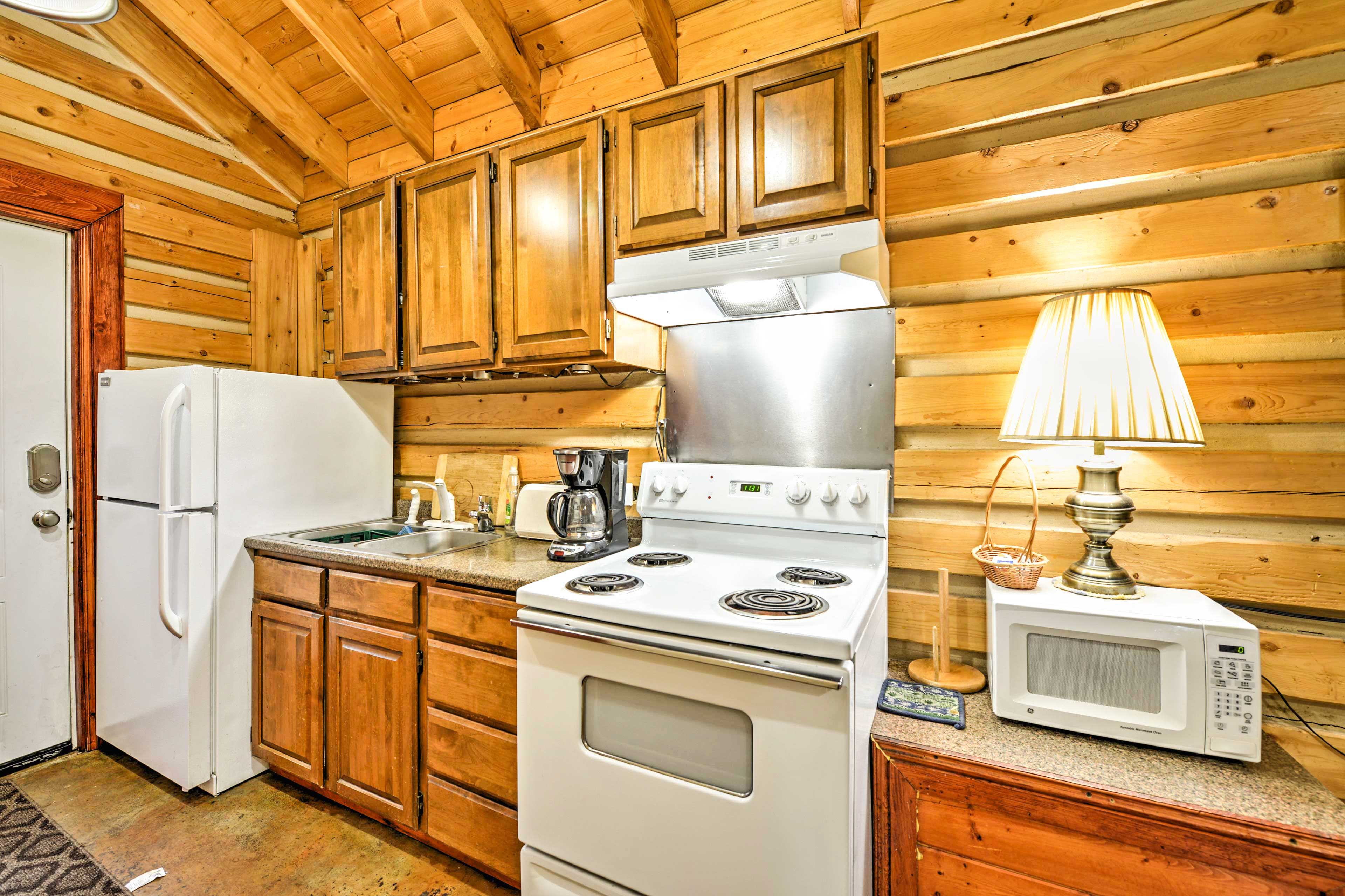 Kitchen | Full-Sized Fridge