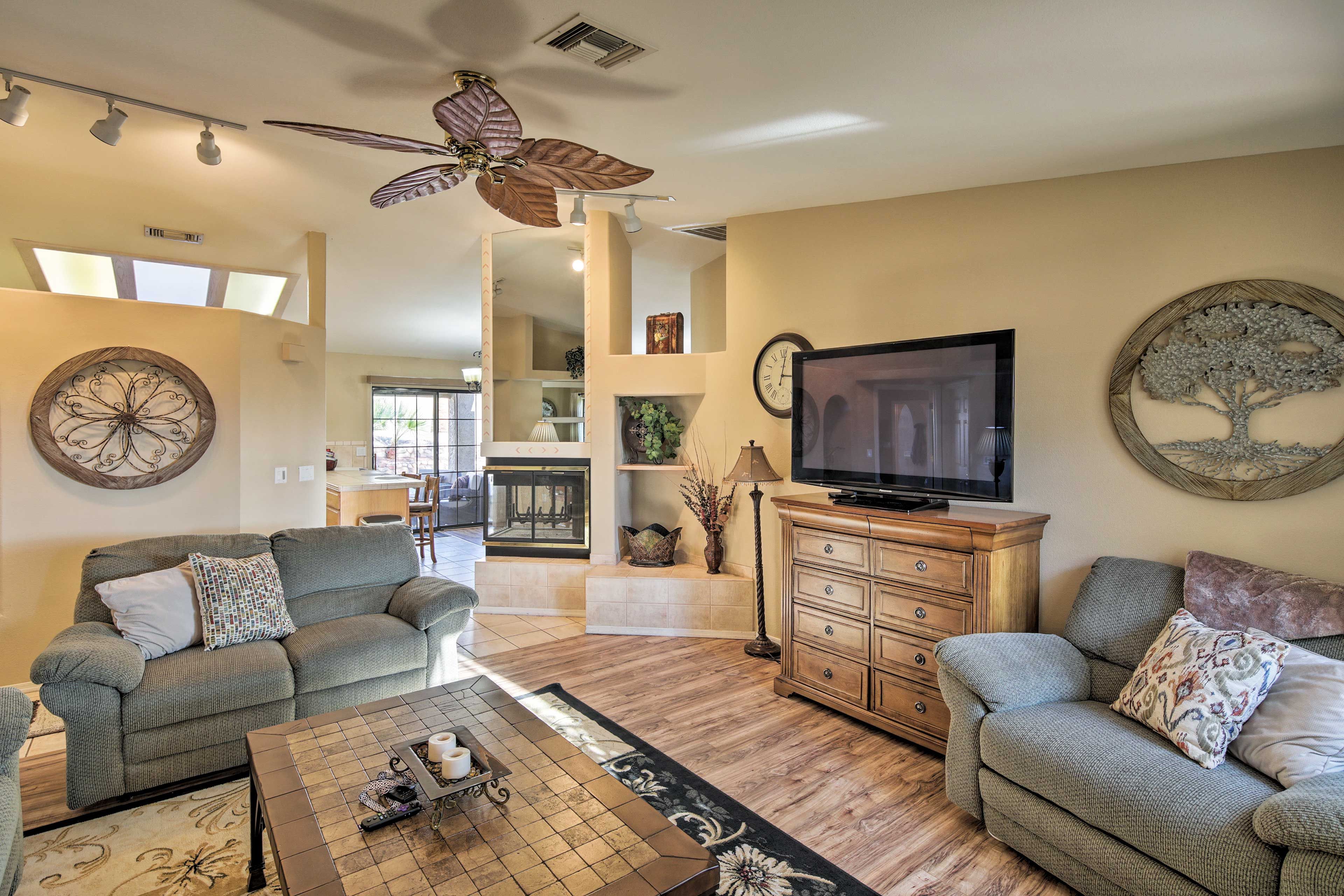 Living Room | Smart TV