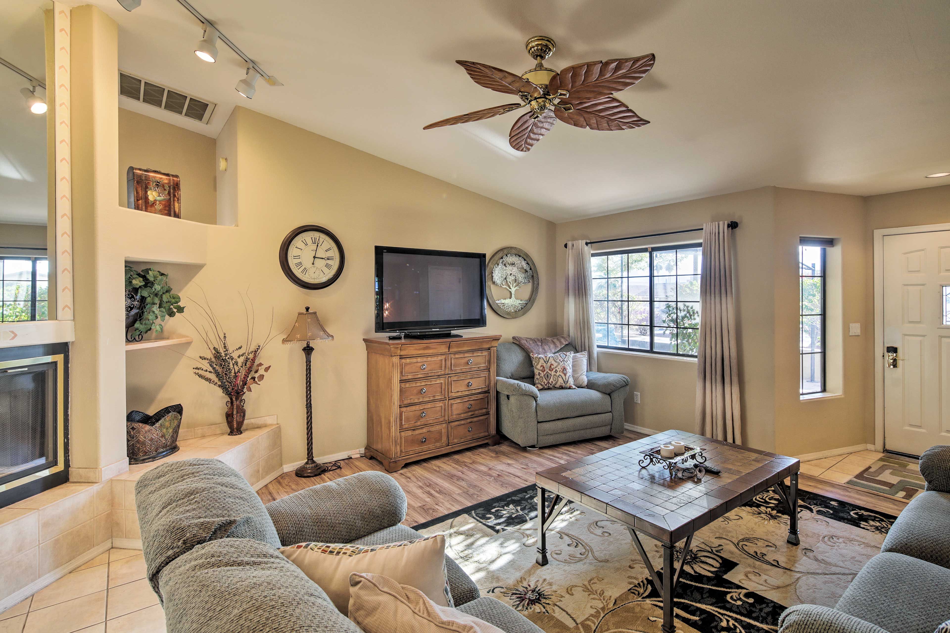Living Room | Keyless Entry | Central A/C