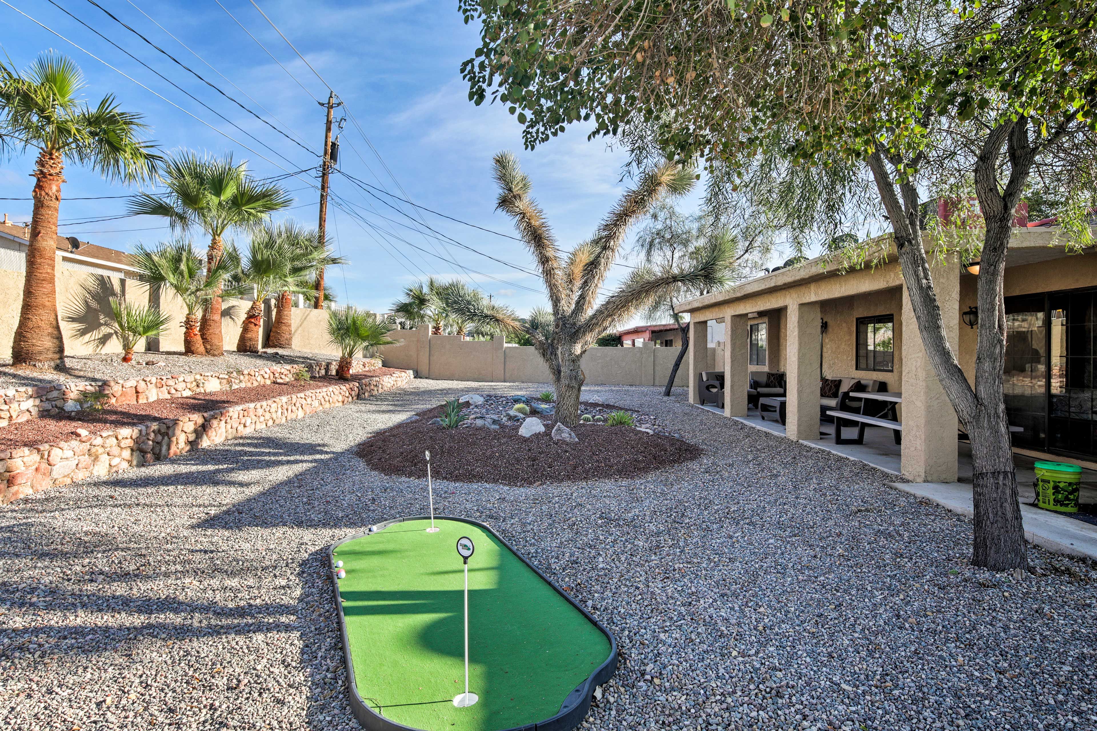 Backyard | Putting Green