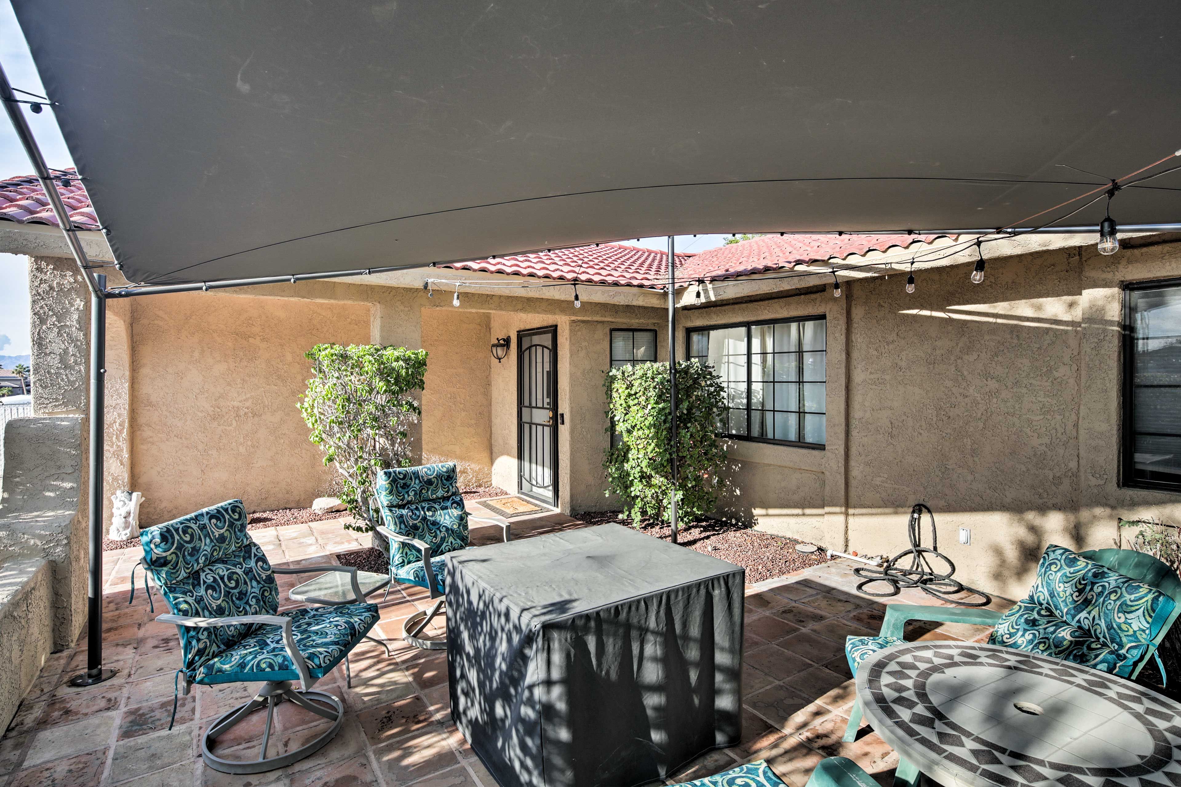 Private Covered Patio | Fire Pit | Lighting