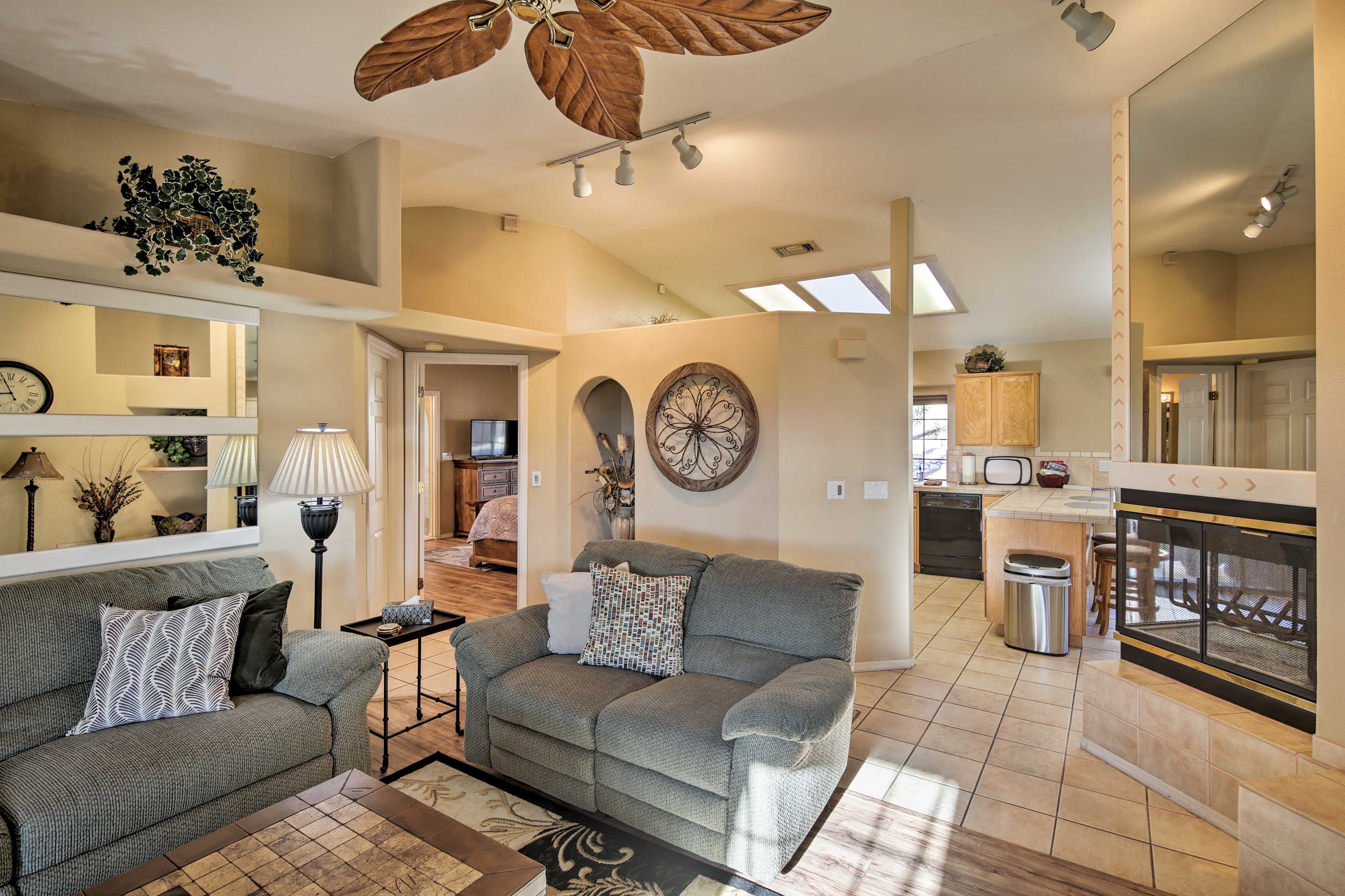 Living Room | Fireplace