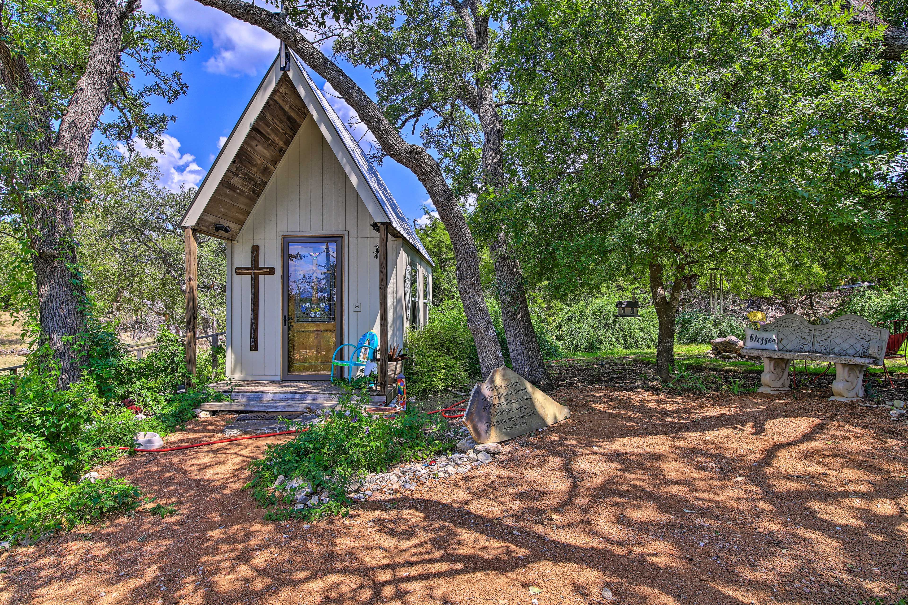 Mountain Home Vacation Rental | 2BR | 1BA | S600 Sq Ft | 2 Steps Required