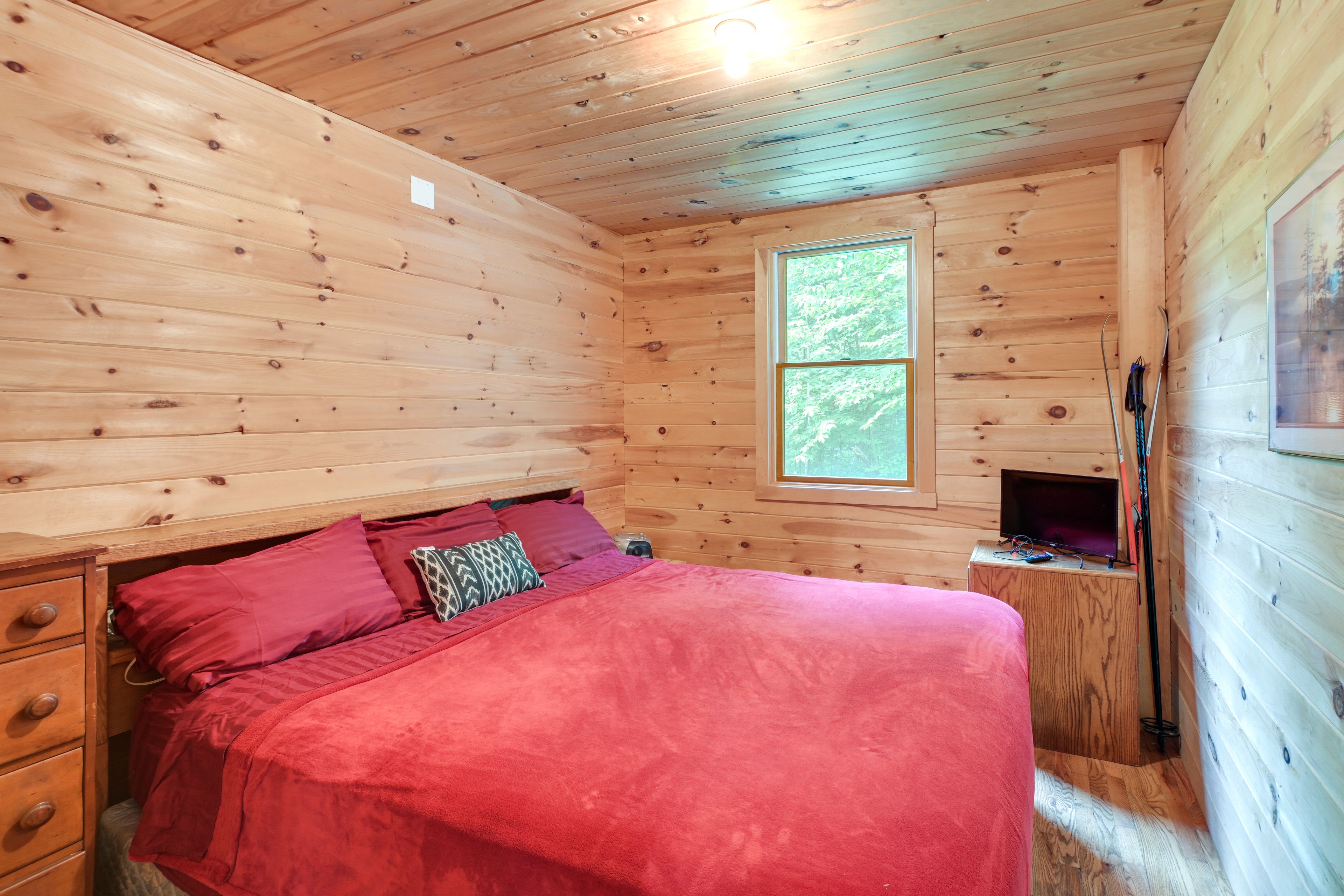 Bedroom 1 | California King Bed